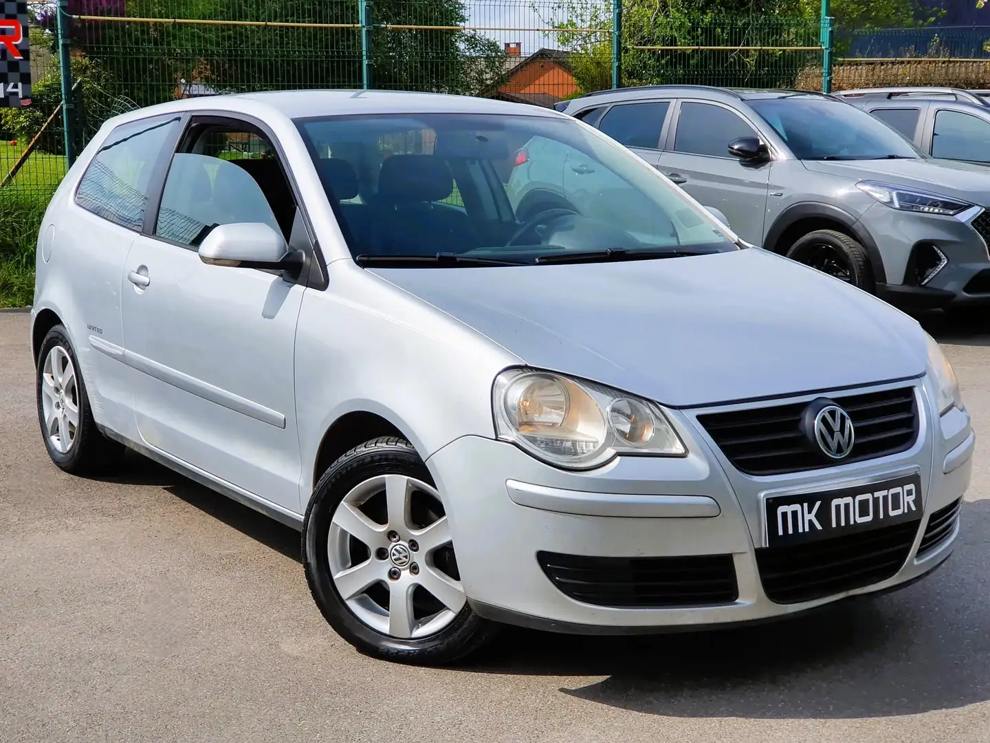 Volkswagen Polo 🟢1.2 ESSENCE 69CV - AIRCO Argent - 1