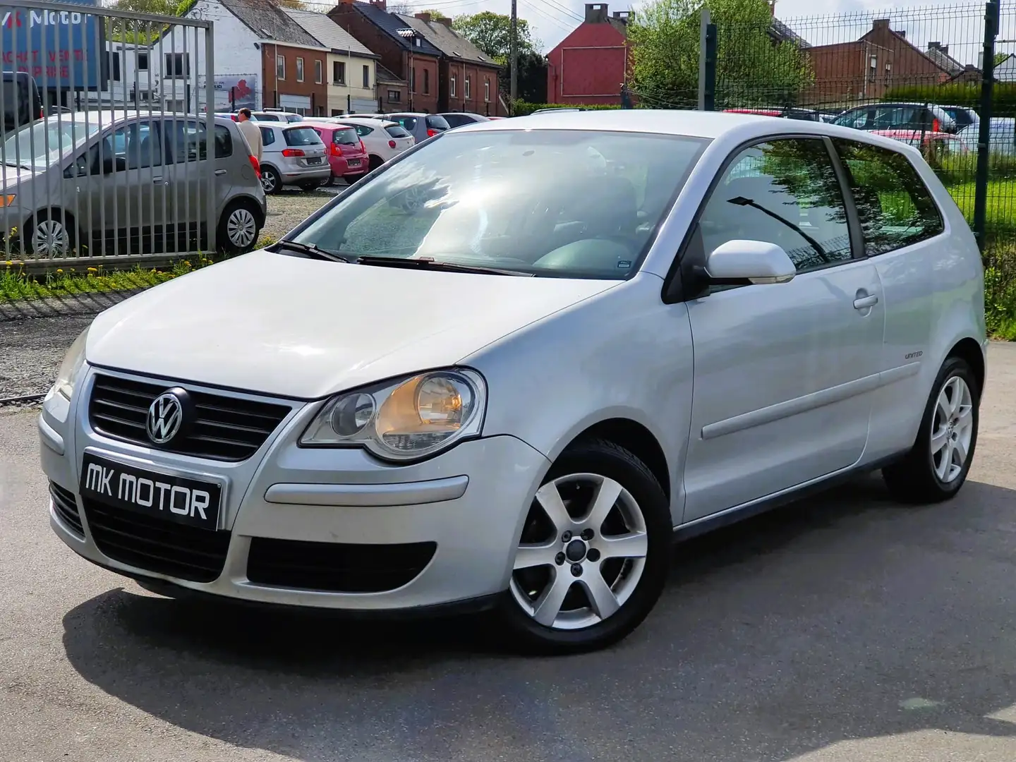 Volkswagen Polo 🟢1.2 ESSENCE 69CV - AIRCO Argent - 2