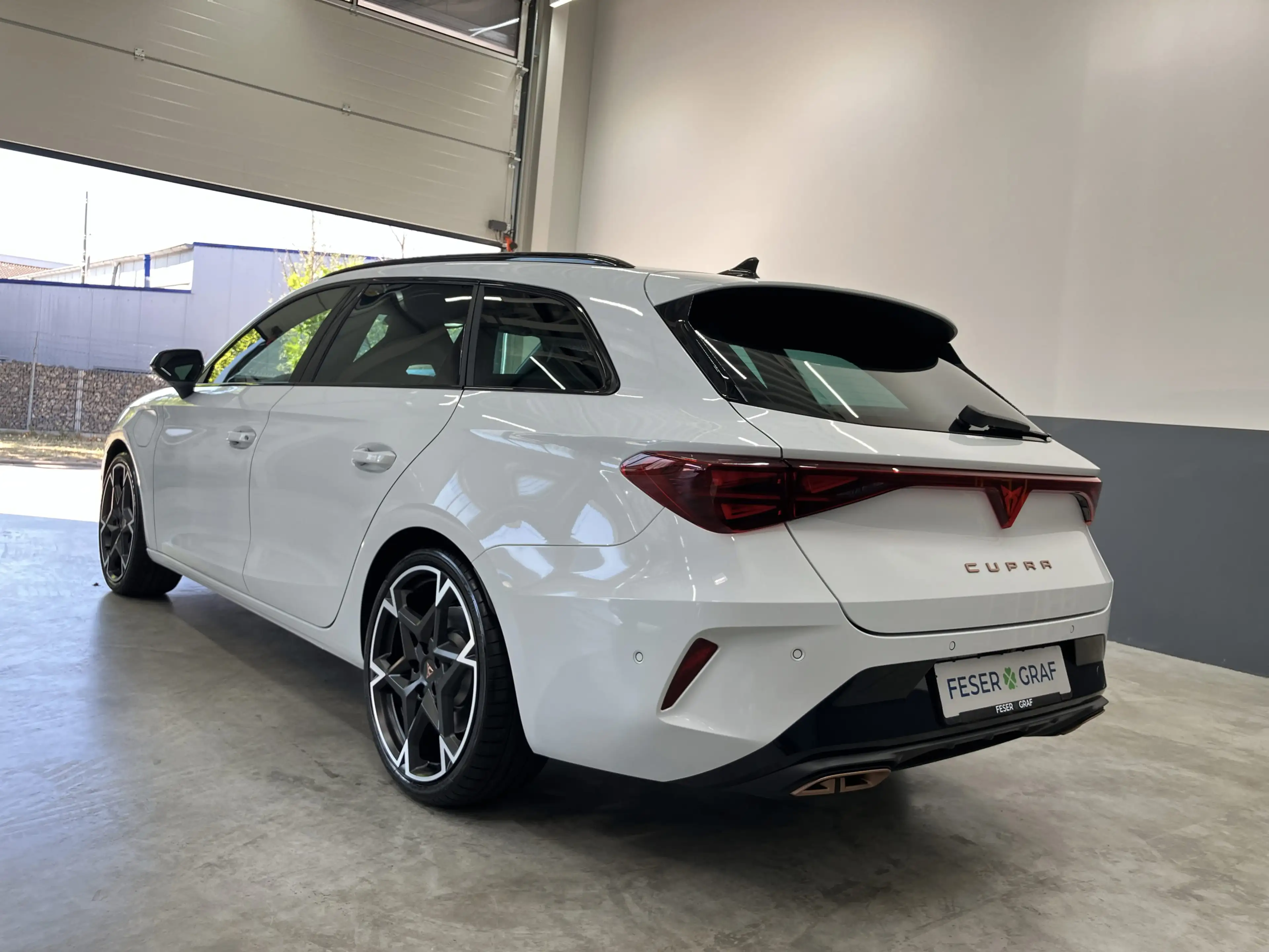 CUPRA Leon Sportstourer VZ 1.5 e-Hybrid|LED|MEMORY|SHZ — photo 7