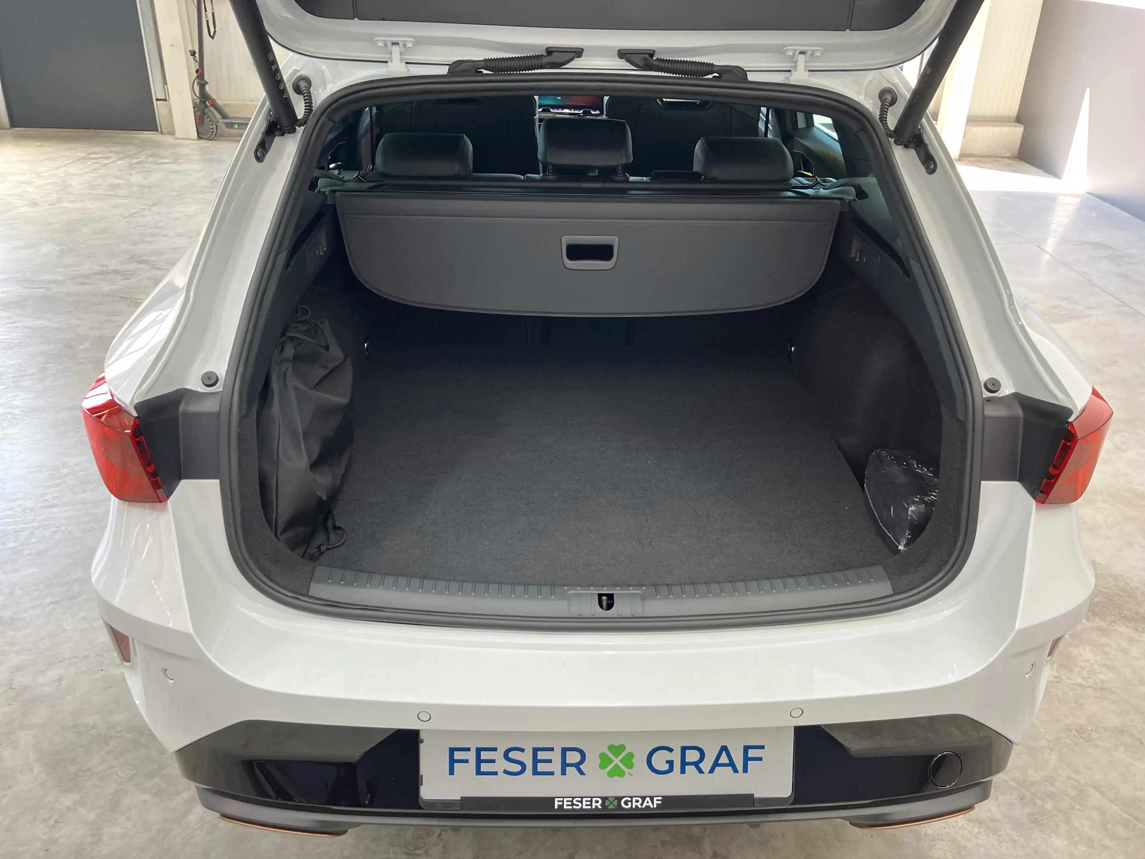 CUPRA Leon Sportstourer VZ 1.5 e-Hybrid|LED|MEMORY|SHZ — photo 13