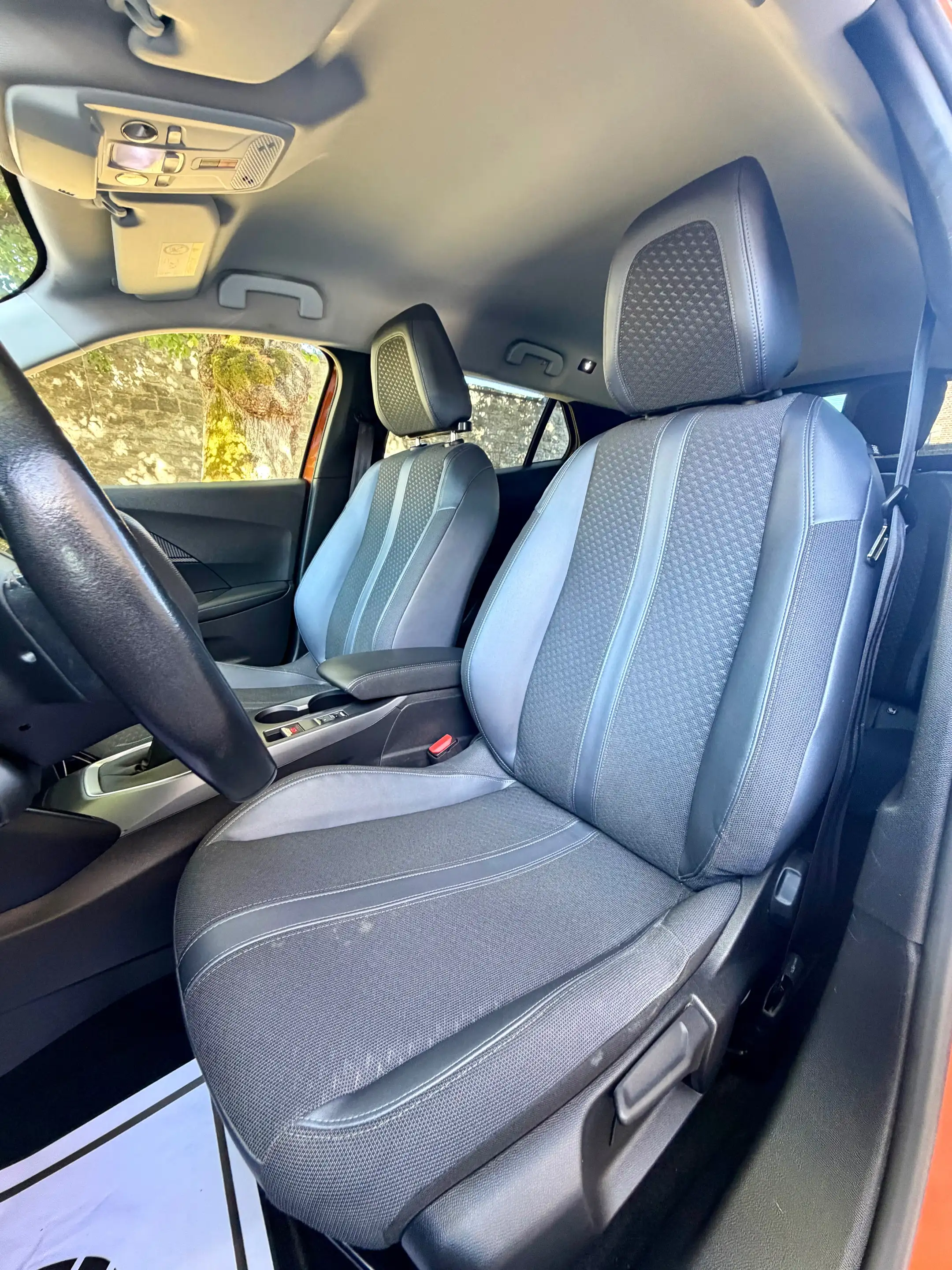 Peugeot 2008 2008 1.5 BlueHDi Allure S — photo 6