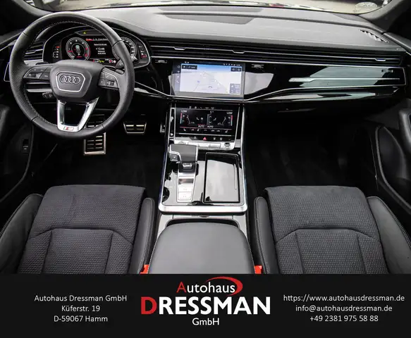 Audi Q8 view 14