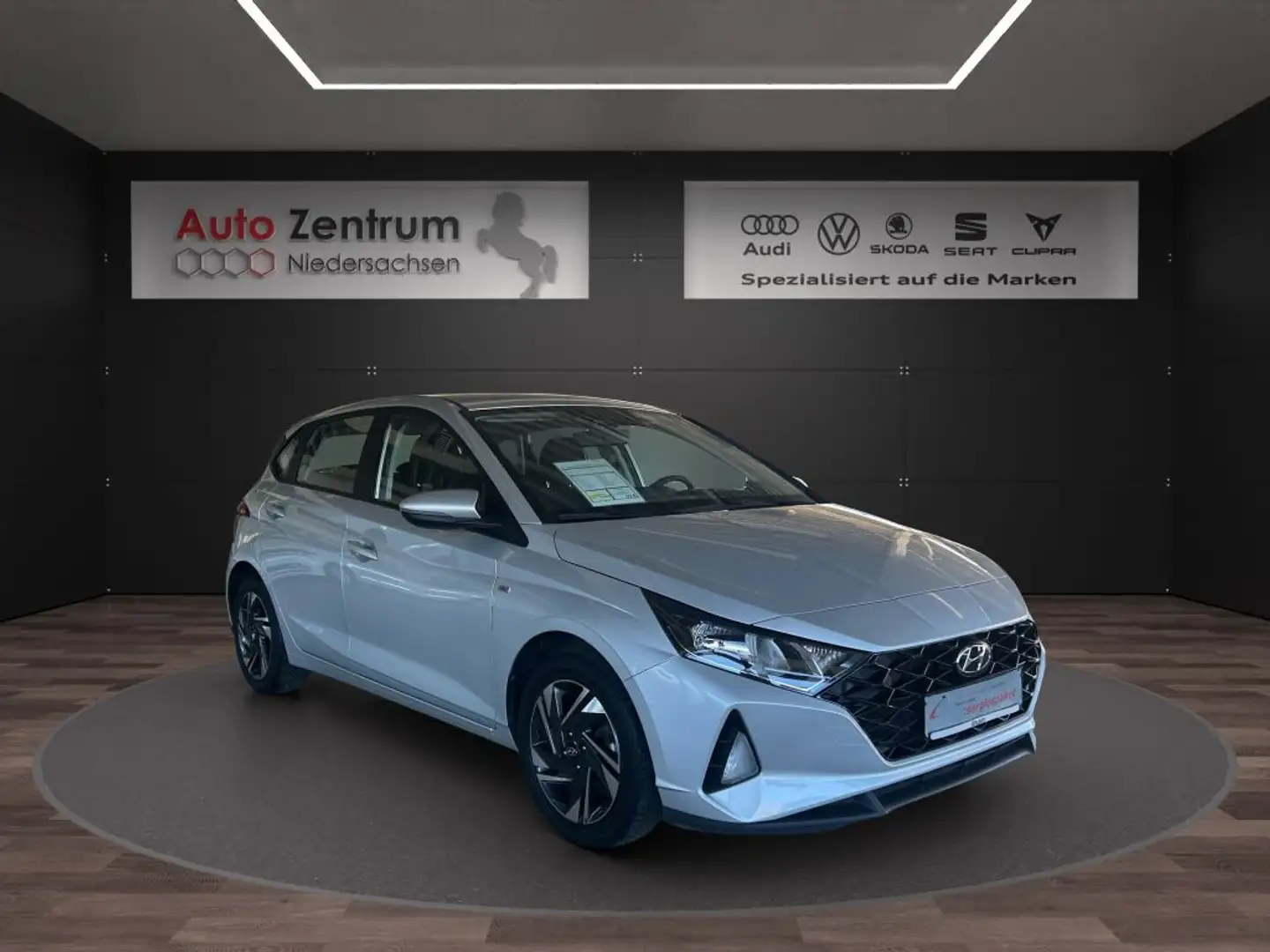 Hyundai i20 1.0 T-GDI 48V-Hybrid Select Silber - 2