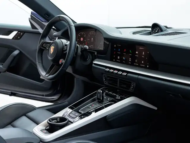 Porsche 911 Carrera Ansicht 32