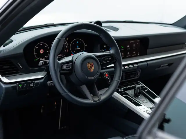 Porsche 911 Carrera Ansicht 26