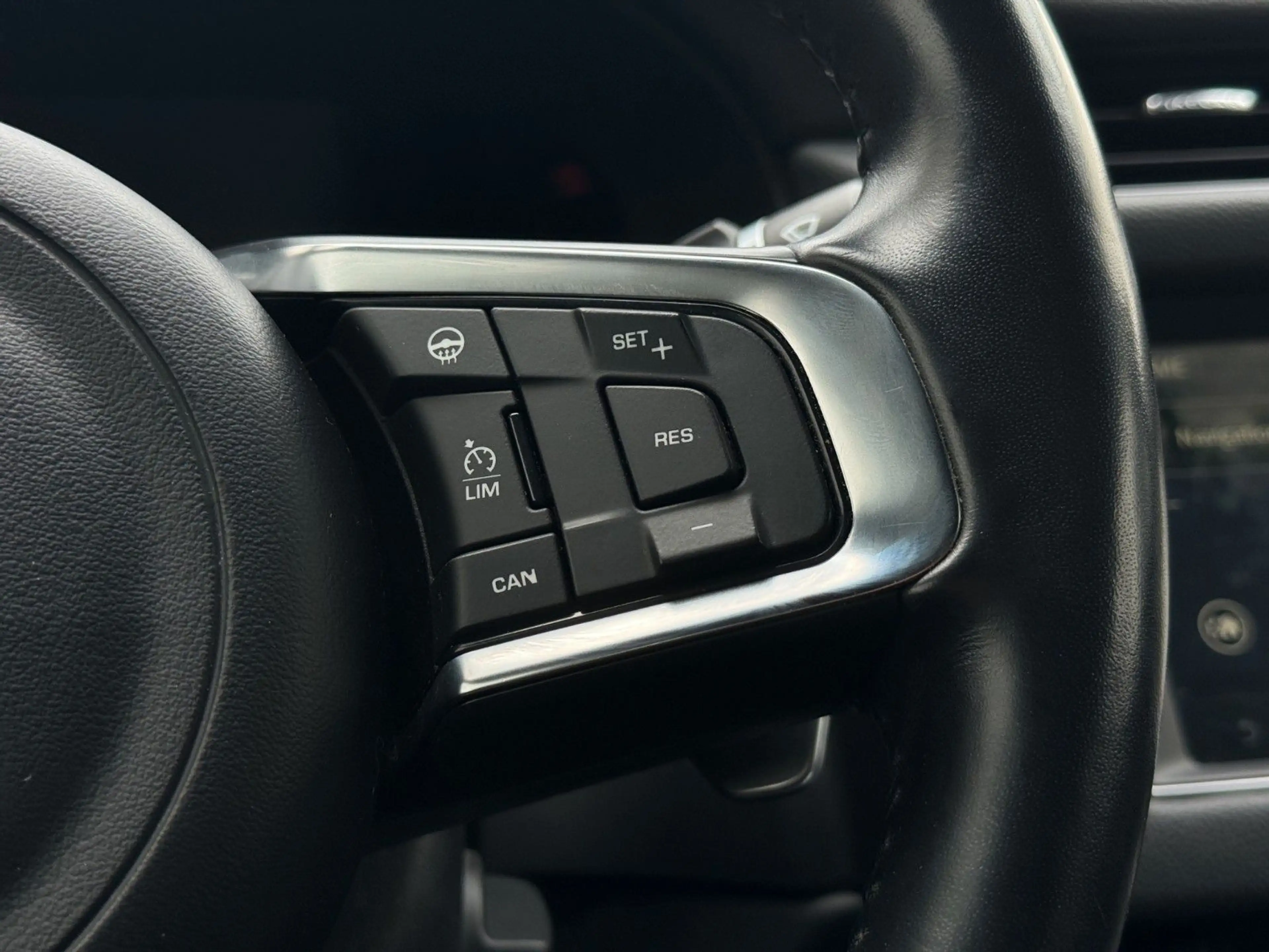 Jaguar XF 20d Aut. R-Sport Ingenium Edition Limousine — photo 15