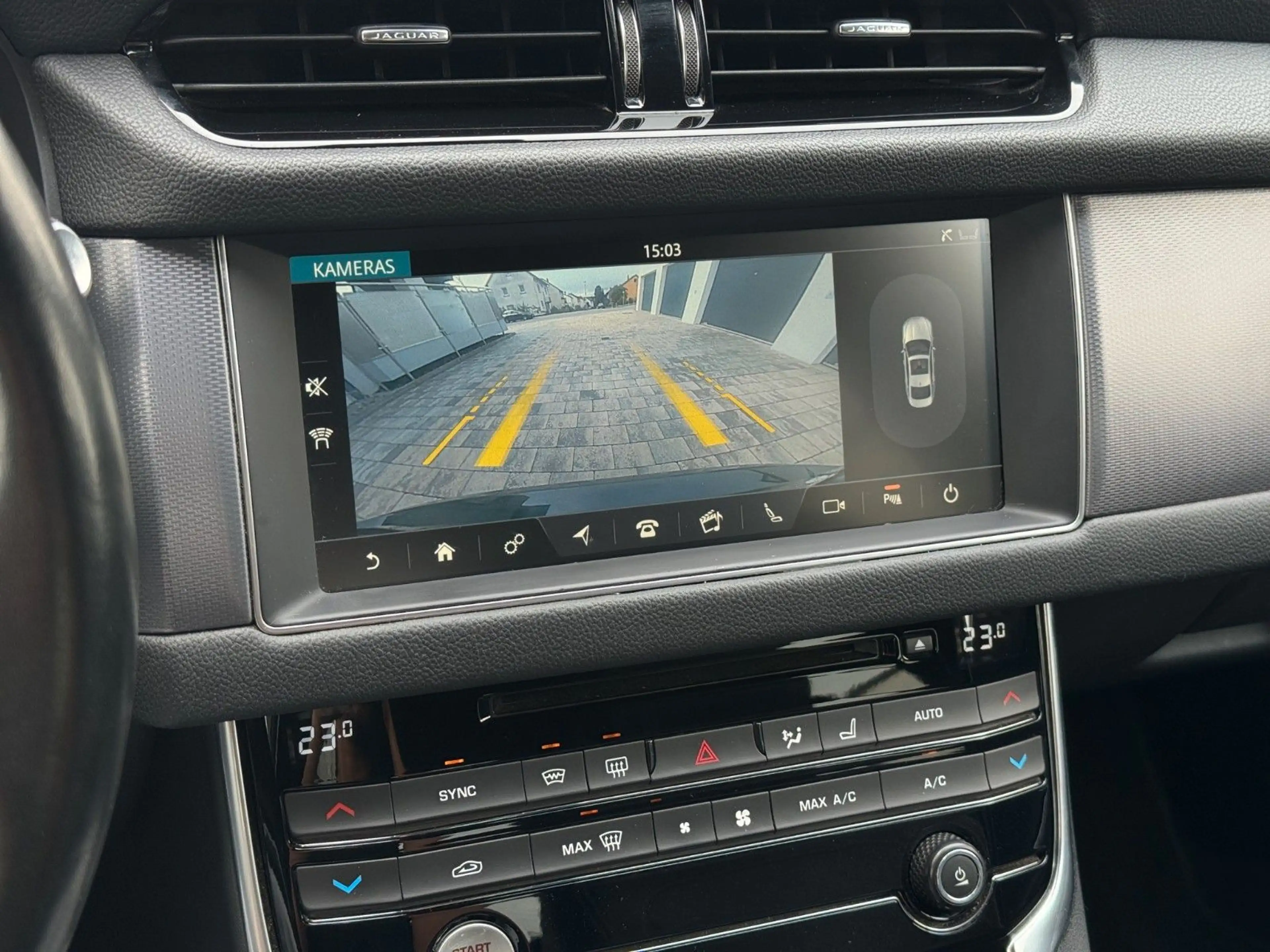 Jaguar XF 20d Aut. R-Sport Ingenium Edition Limousine — photo 11