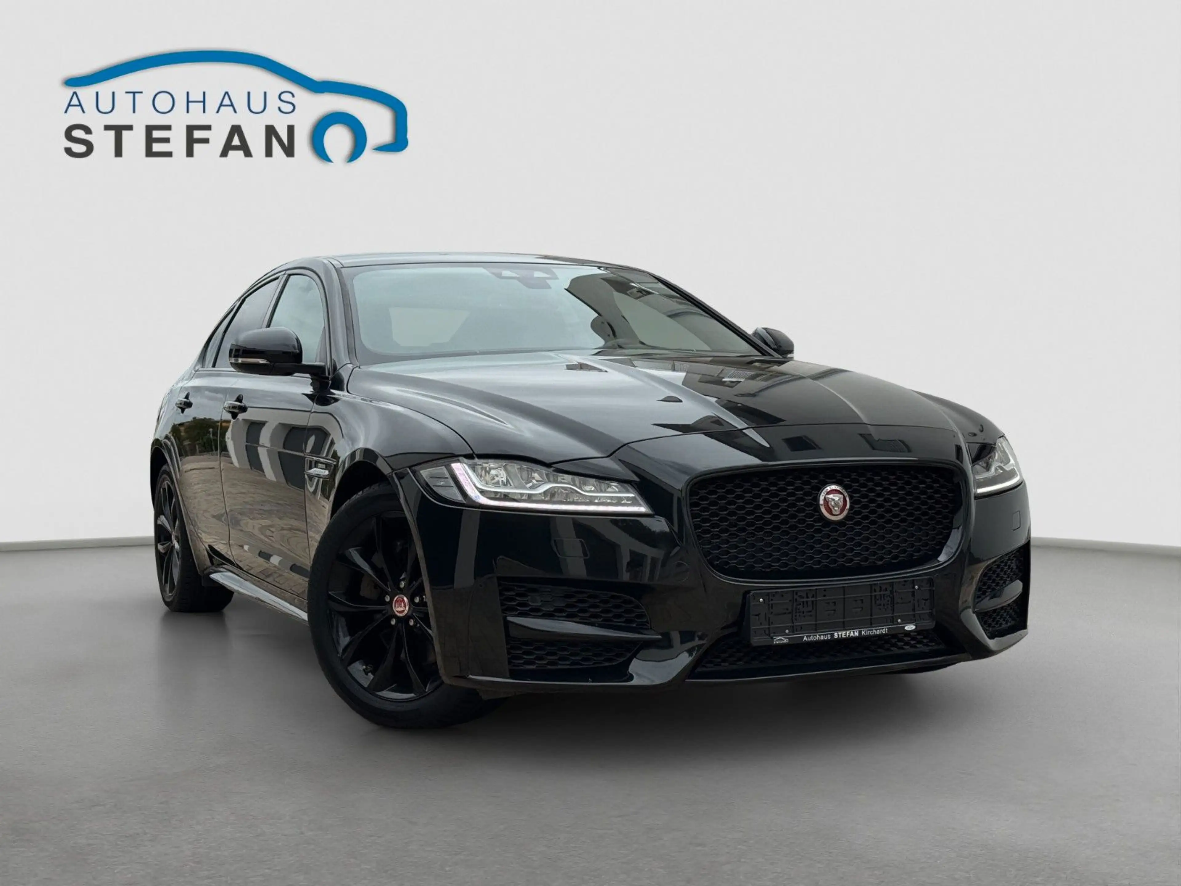 Jaguar XF 20d Aut. R-Sport Ingenium Edition Limousine — photo 2