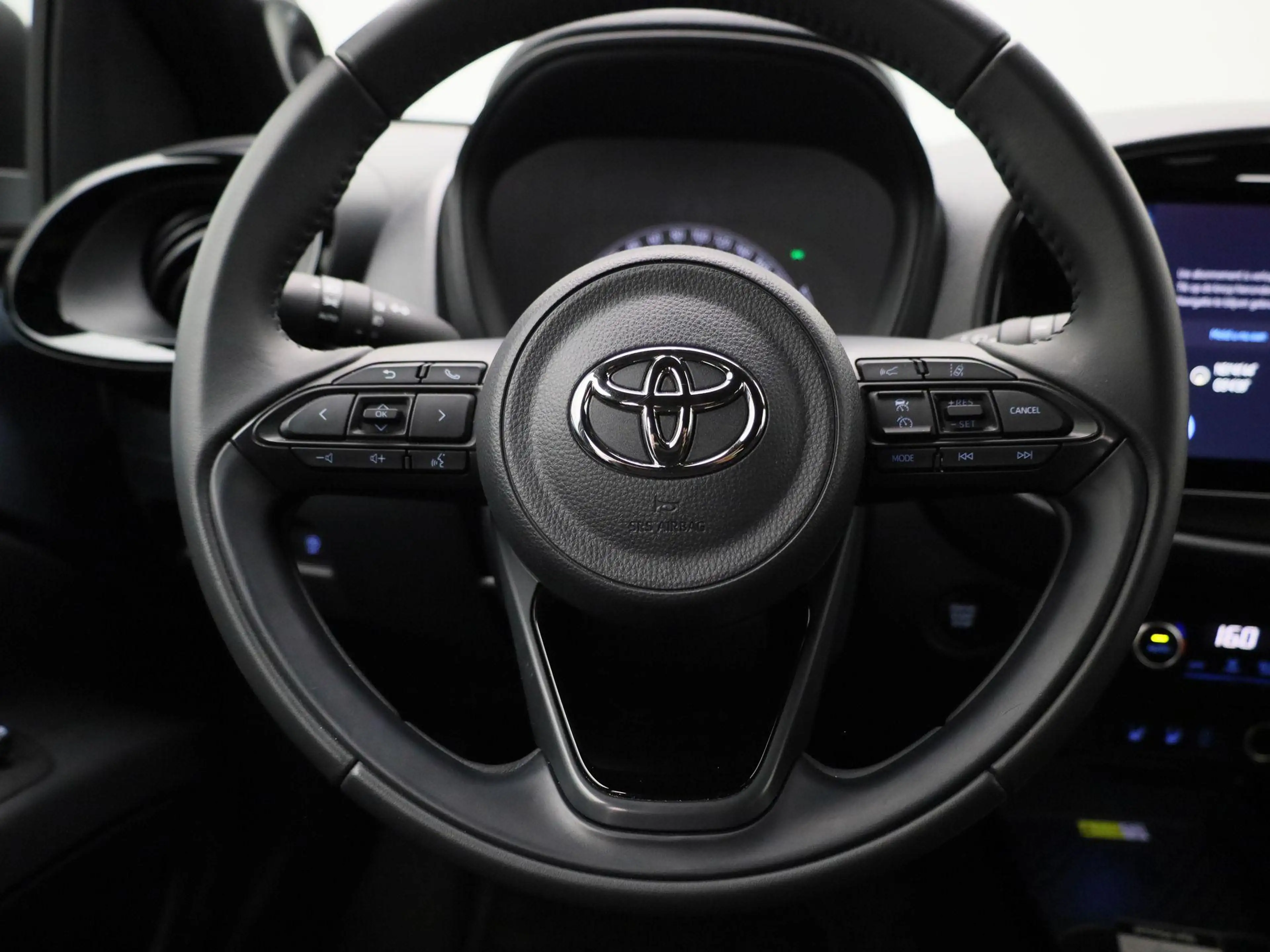 Toyota Aygo X 1.0 VVT-i MT Premium | JBL Audio | Camera | Stoelv — photo 7