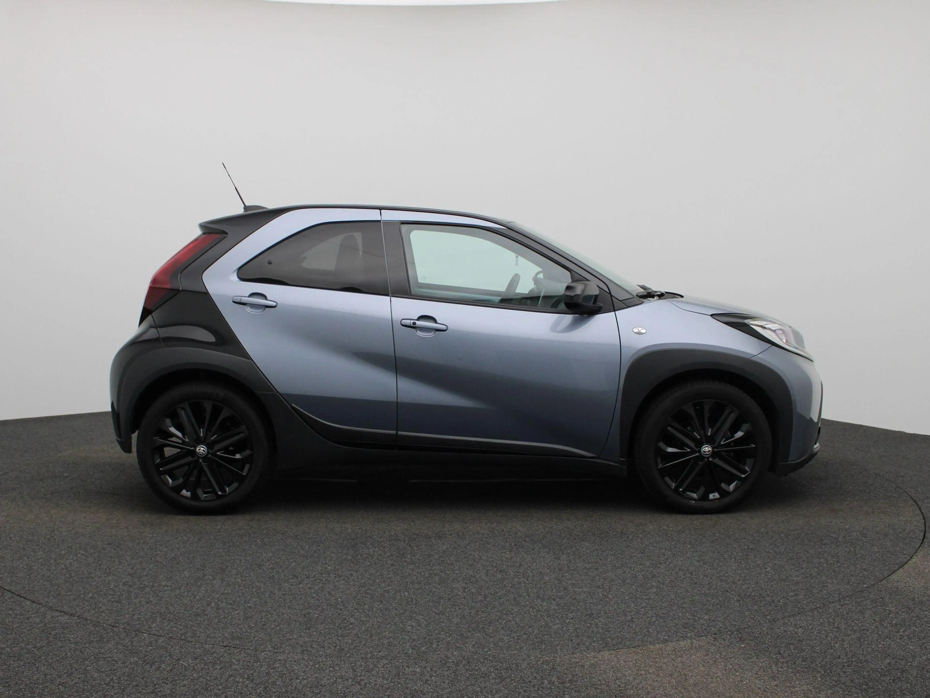 Toyota Aygo X 1.0 VVT-i MT Premium | JBL Audio | Camera | Stoelv — photo 6