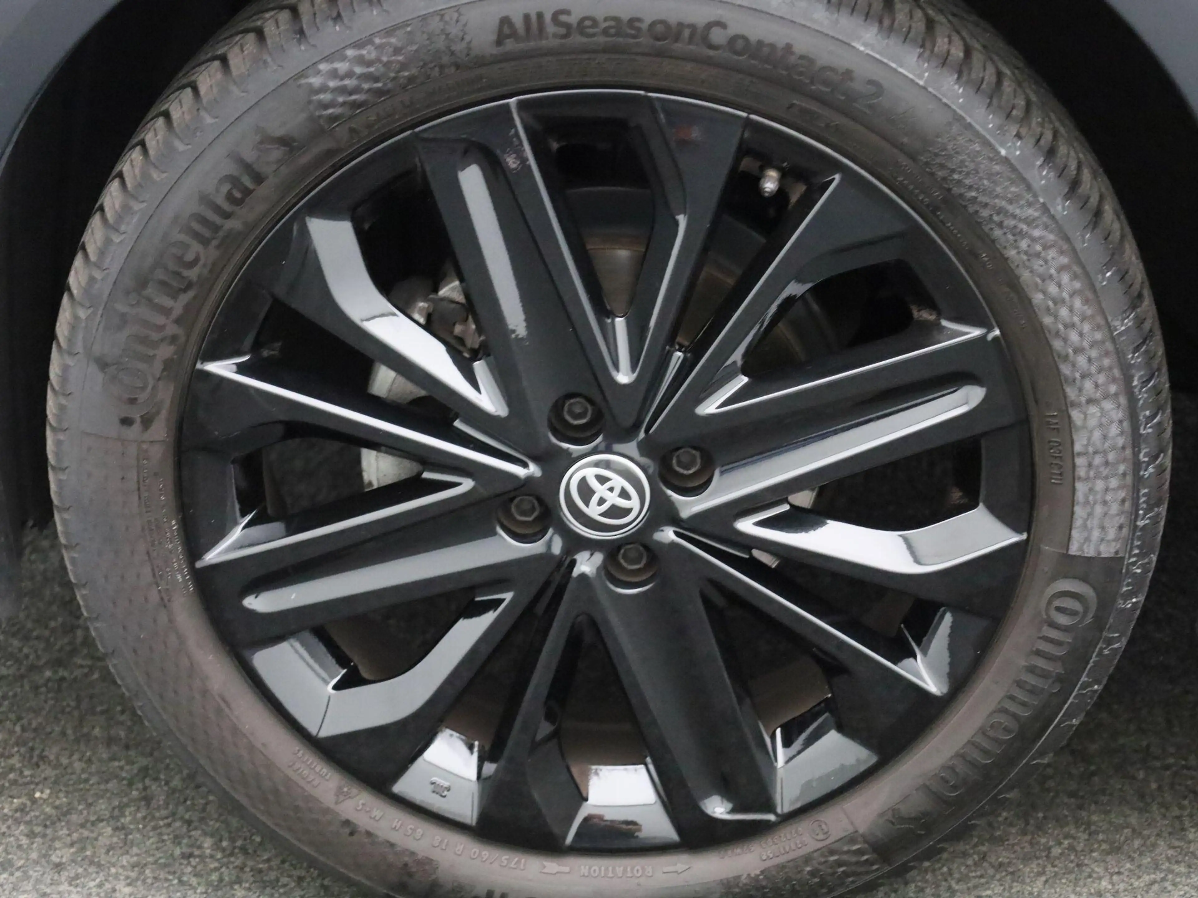 Toyota Aygo X 1.0 VVT-i MT Premium | JBL Audio | Camera | Stoelv — photo 12