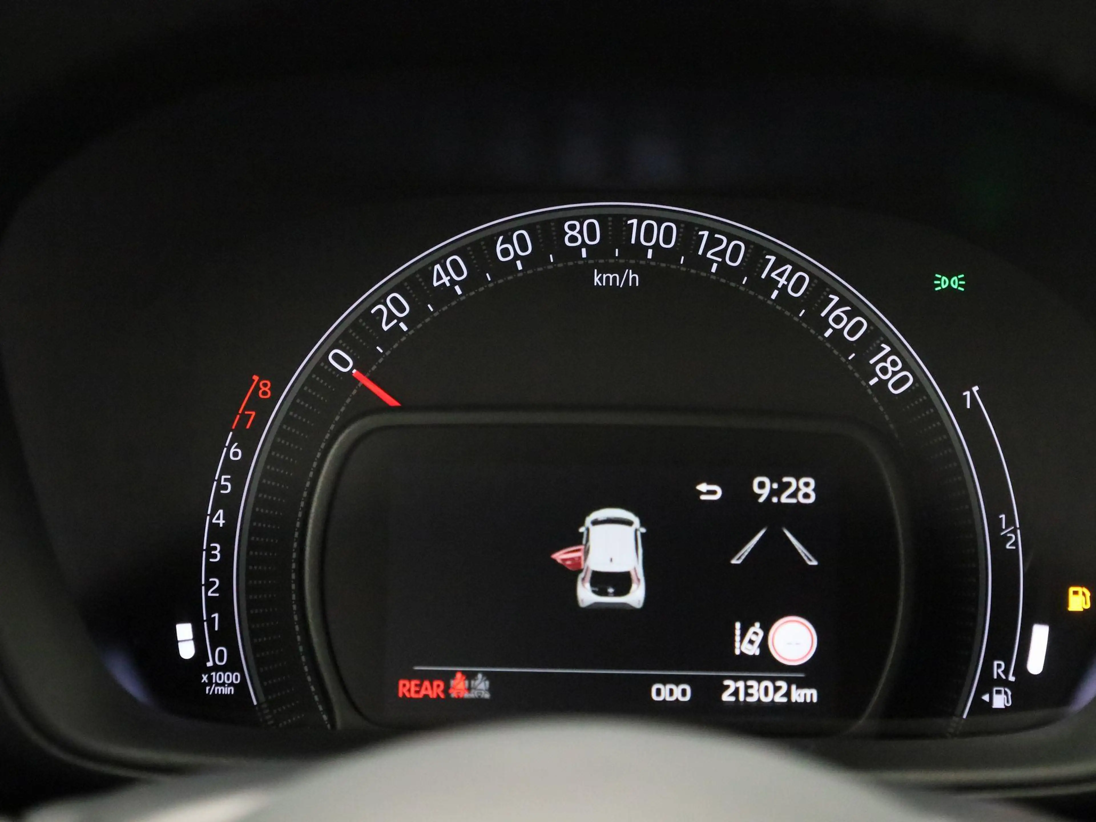 Toyota Aygo X 1.0 VVT-i MT Premium | JBL Audio | Camera | Stoelv — photo 8