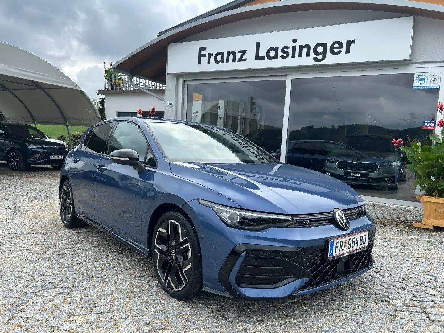 Volkswagen Golf Sport mHEV TSI DSG Blau - 1