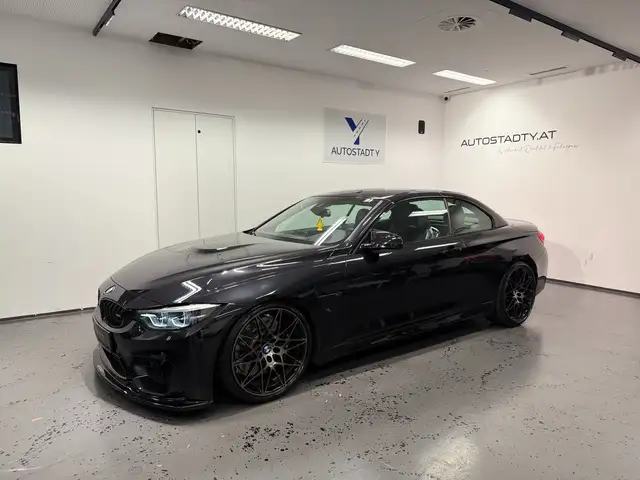 BMW M4 view 2