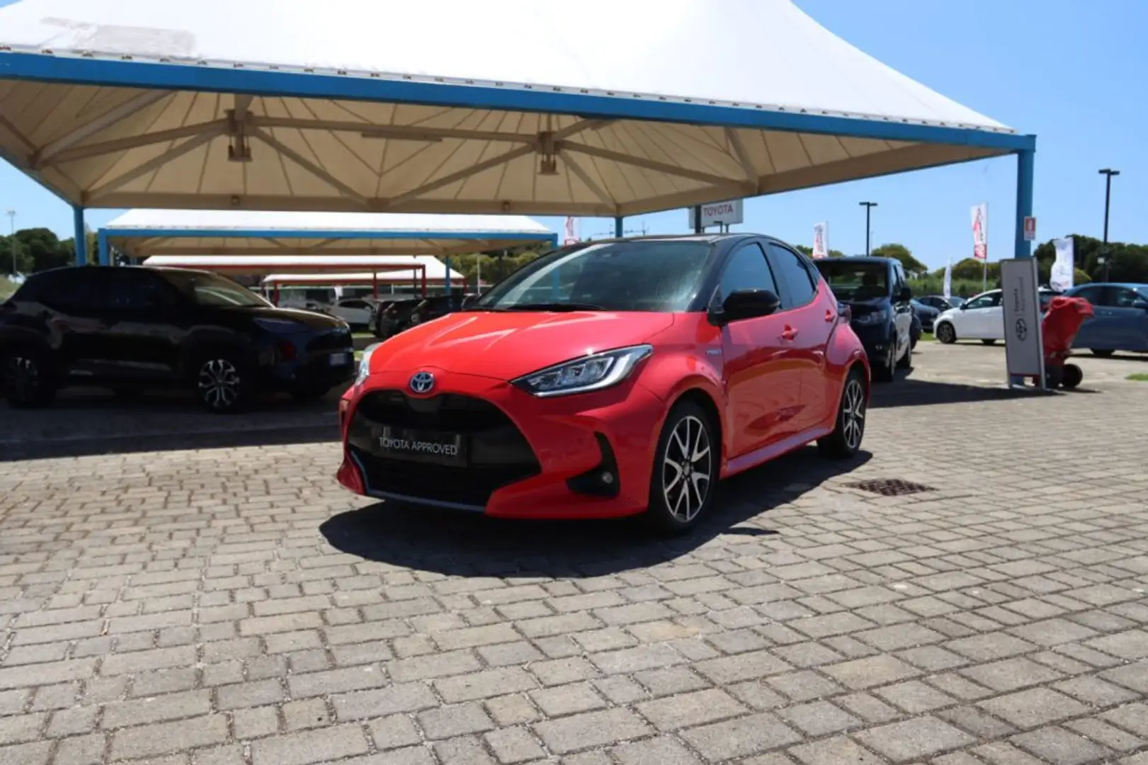 Toyota Yaris 1.5 Hybrid 5 porte Premiere Rojo - 1