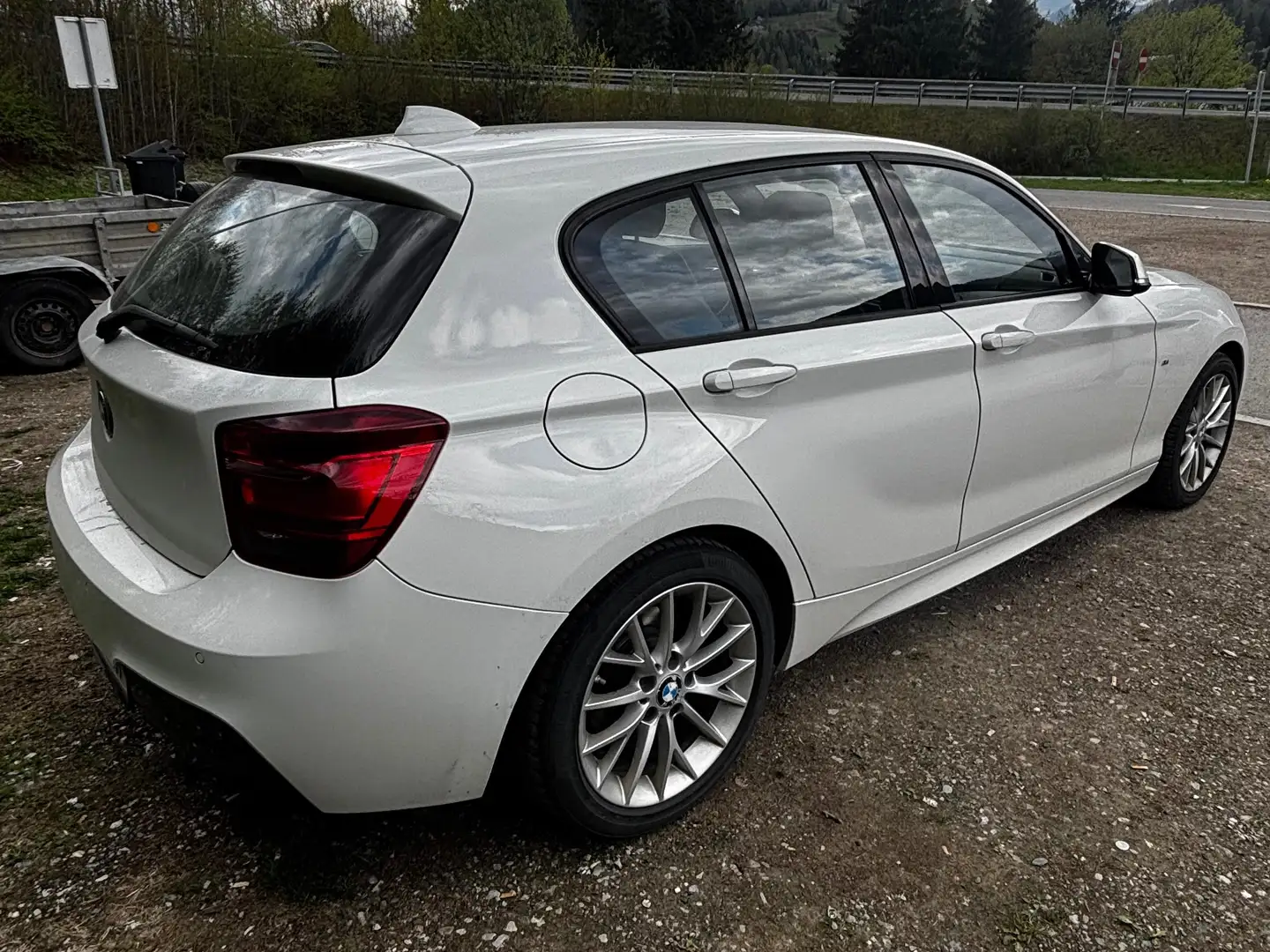 BMW 118 118d xDrive Weiß - 2