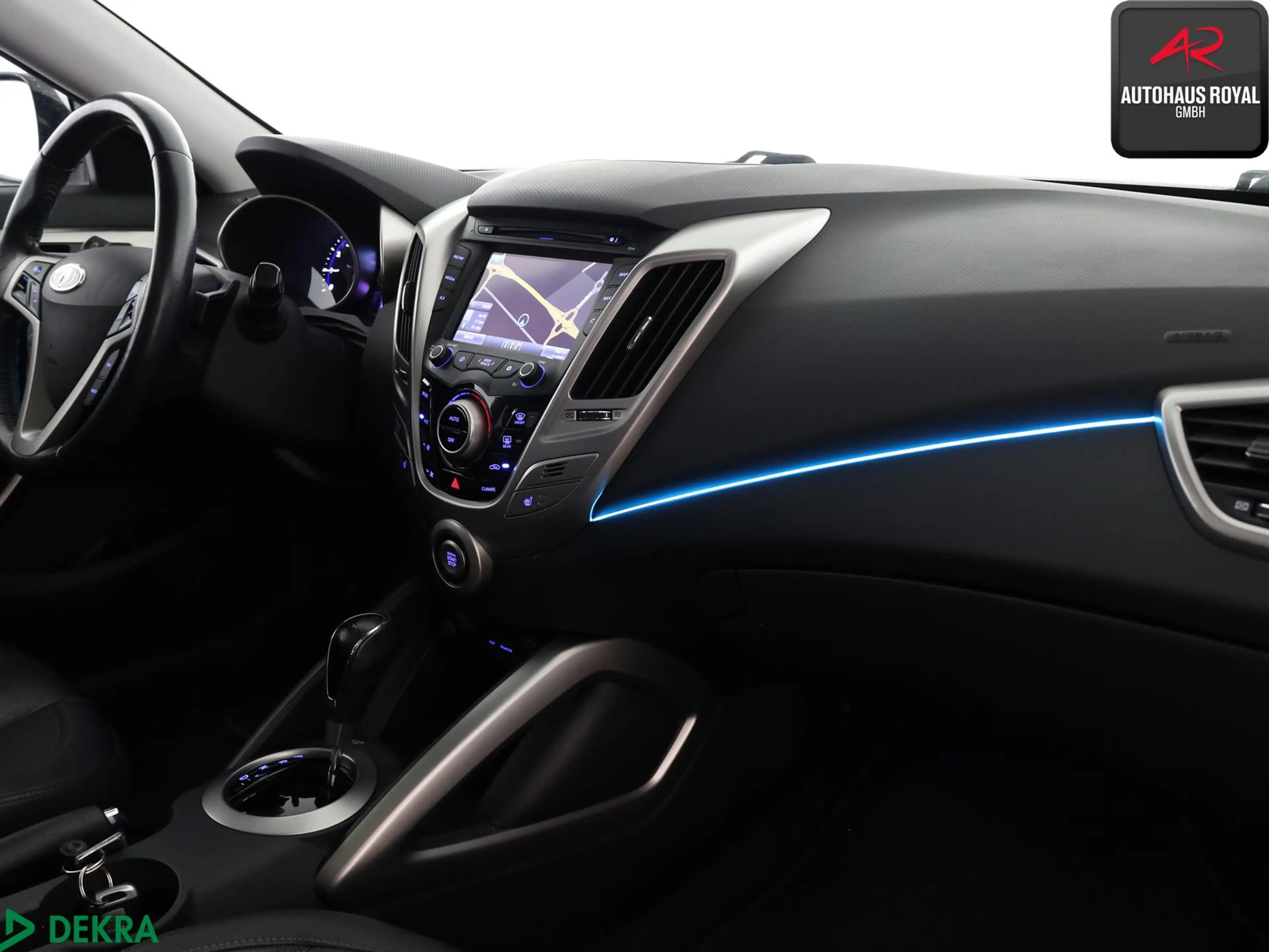 Hyundai VELOSTER Veloster 1.6 GDI PANORAMA,KAMERA,KEYLESS,18ZOLL — photo 9