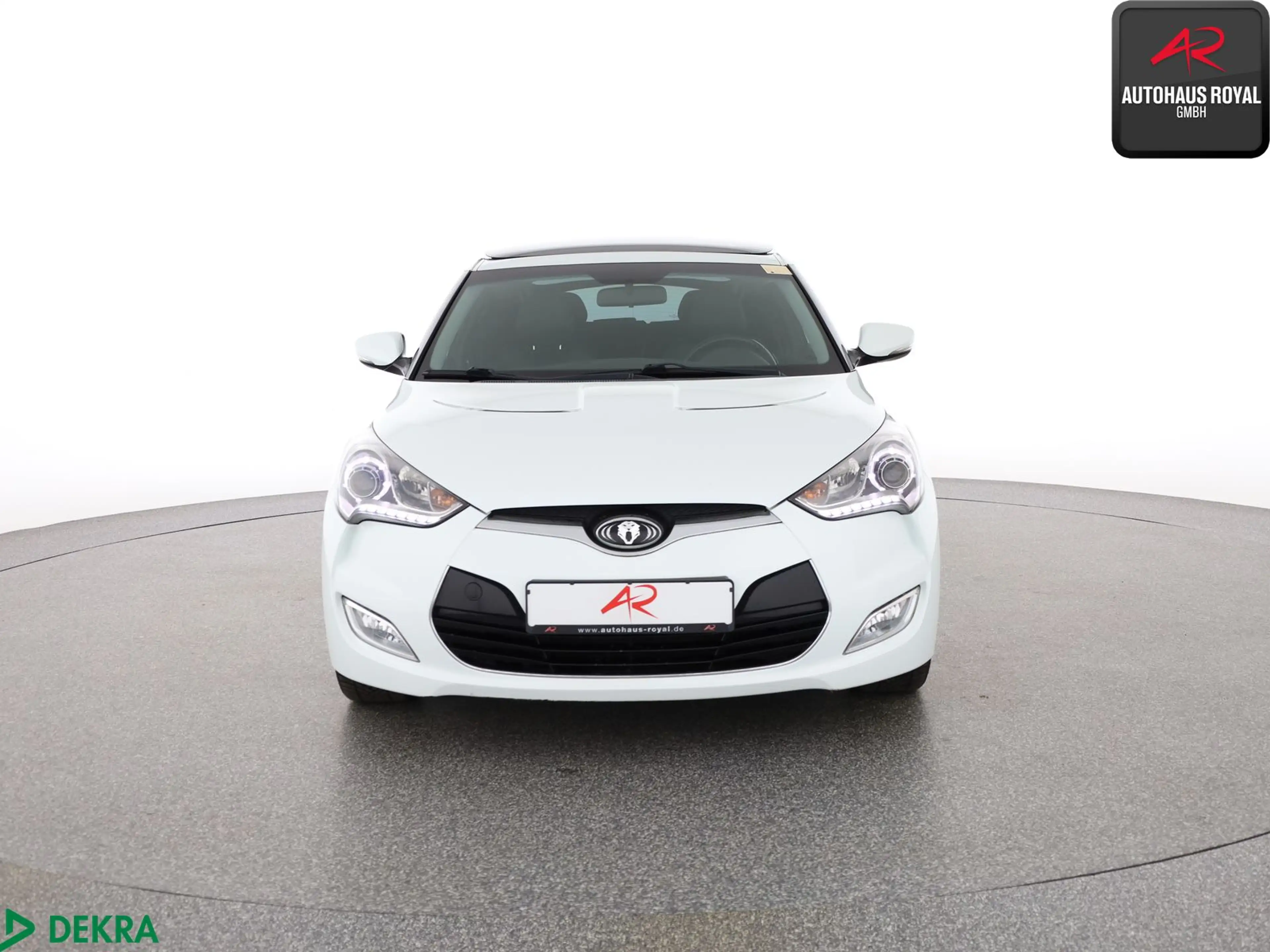Hyundai VELOSTER Veloster 1.6 GDI PANORAMA,KAMERA,KEYLESS,18ZOLL — photo 8