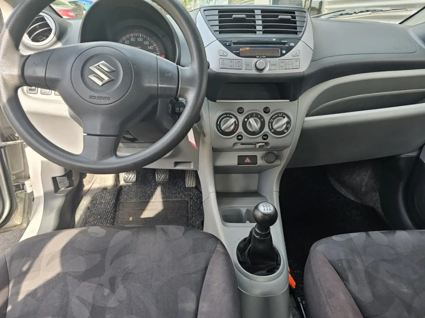 Suzuki Alto 1.0 Comfort Plus Gris - 2