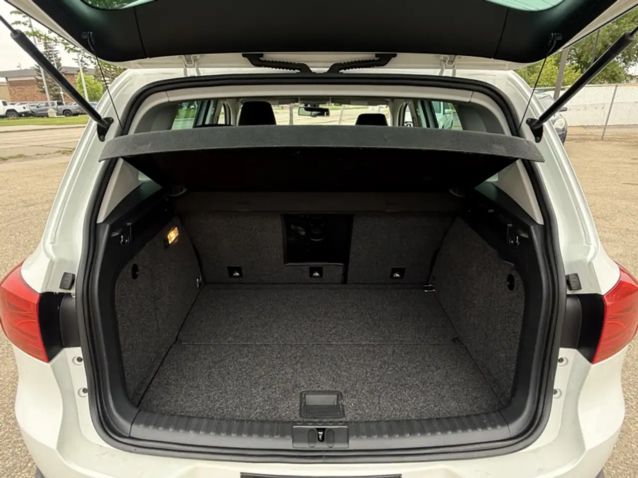 Volkswagen Tiguan снимка Volkswagen Tiguan
