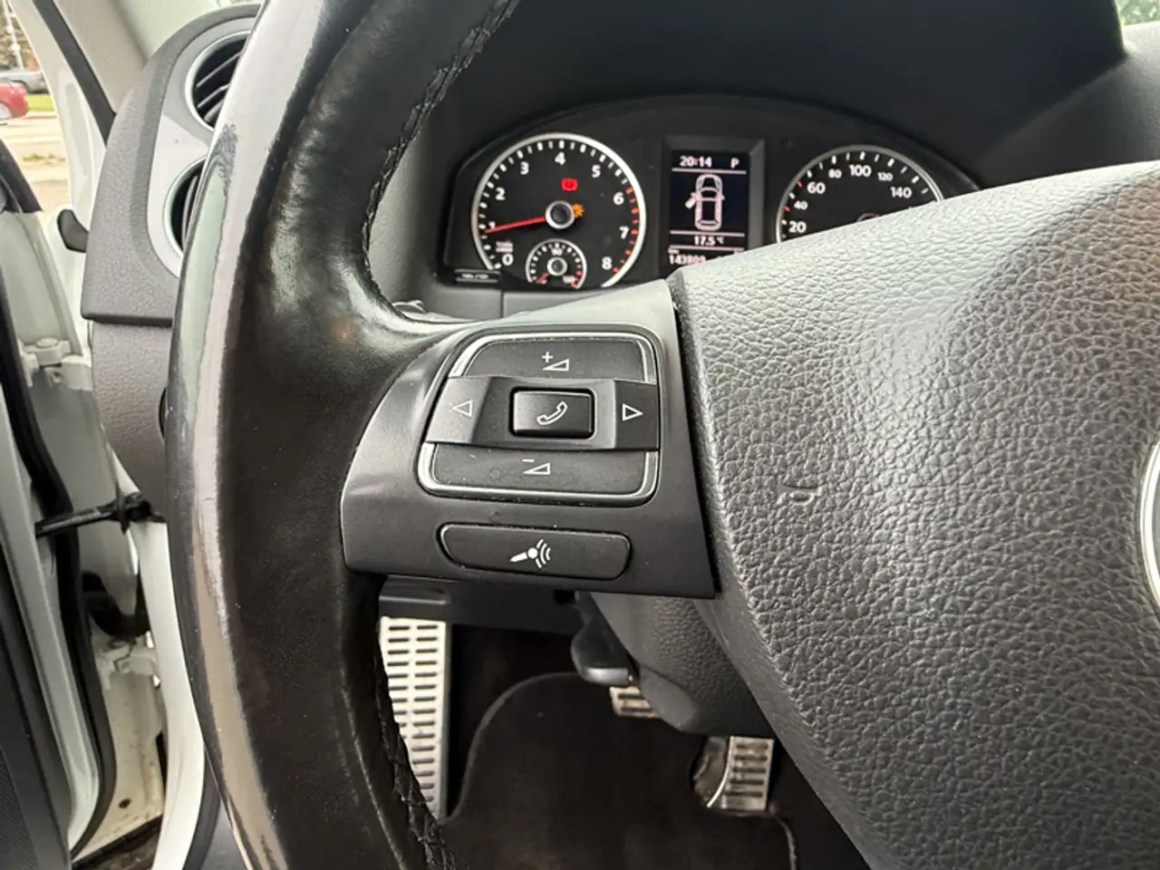Volkswagen Tiguan снимка Volkswagen Tiguan