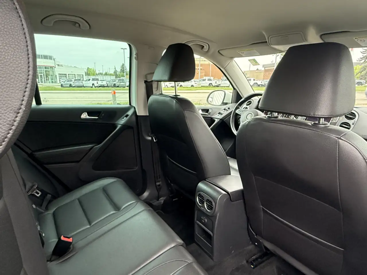 Volkswagen Tiguan снимка Volkswagen Tiguan