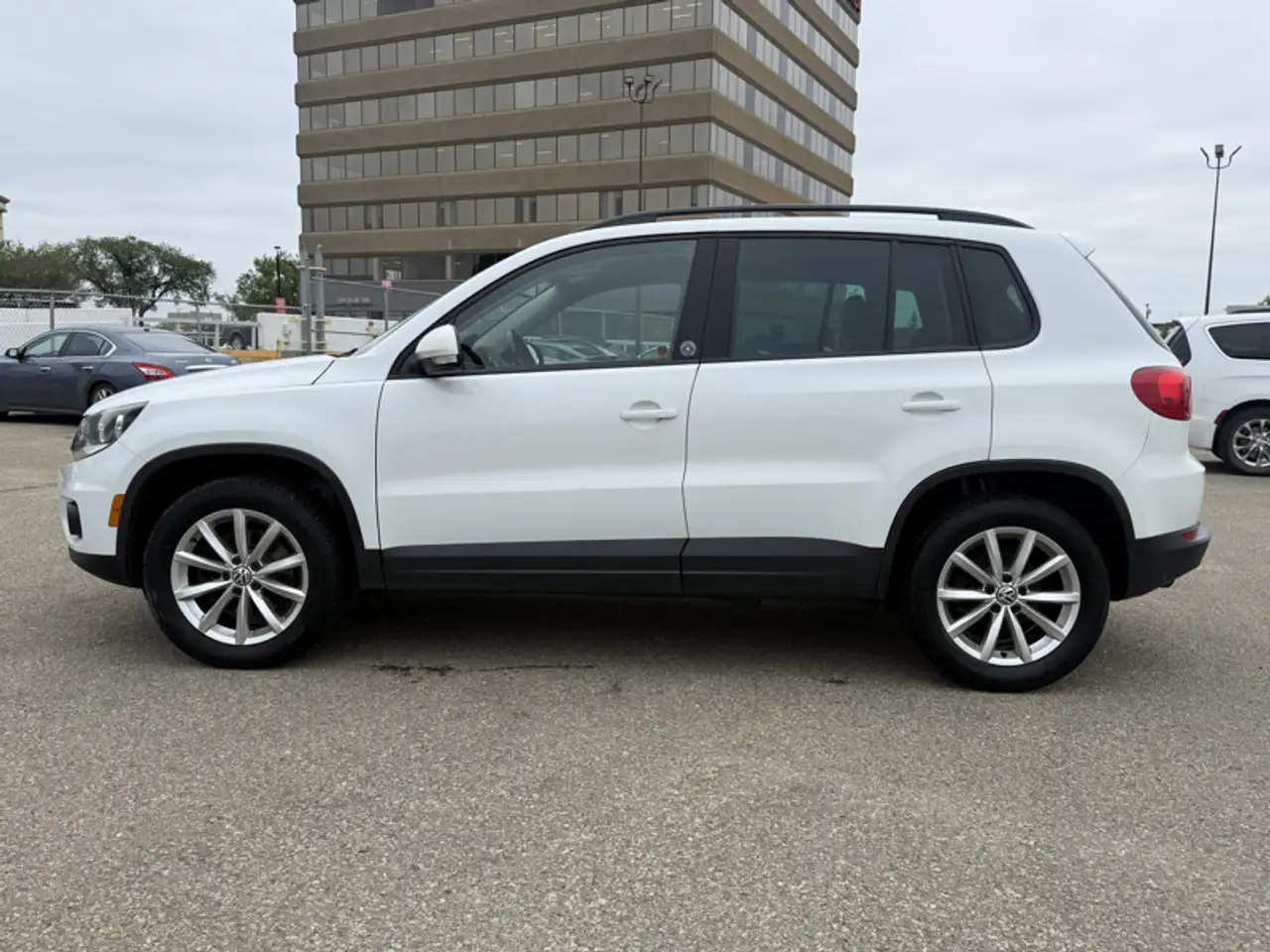 Volkswagen Tiguan снимка Volkswagen Tiguan