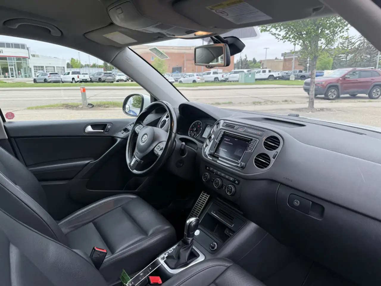 Volkswagen Tiguan снимка Volkswagen Tiguan