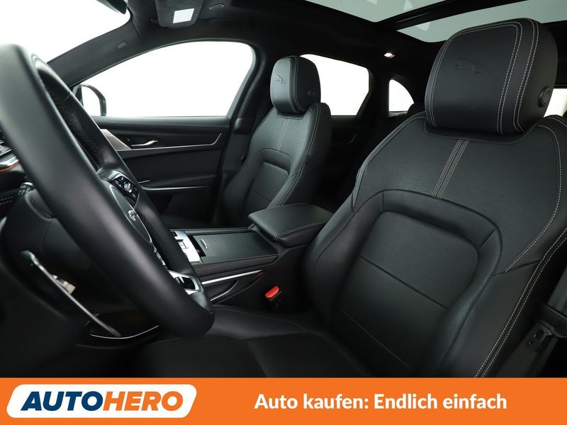 Jaguar F-Pace D300 Mild-Hybrid R-Dynamic SE AWD Aut.*CAM* — photo 10