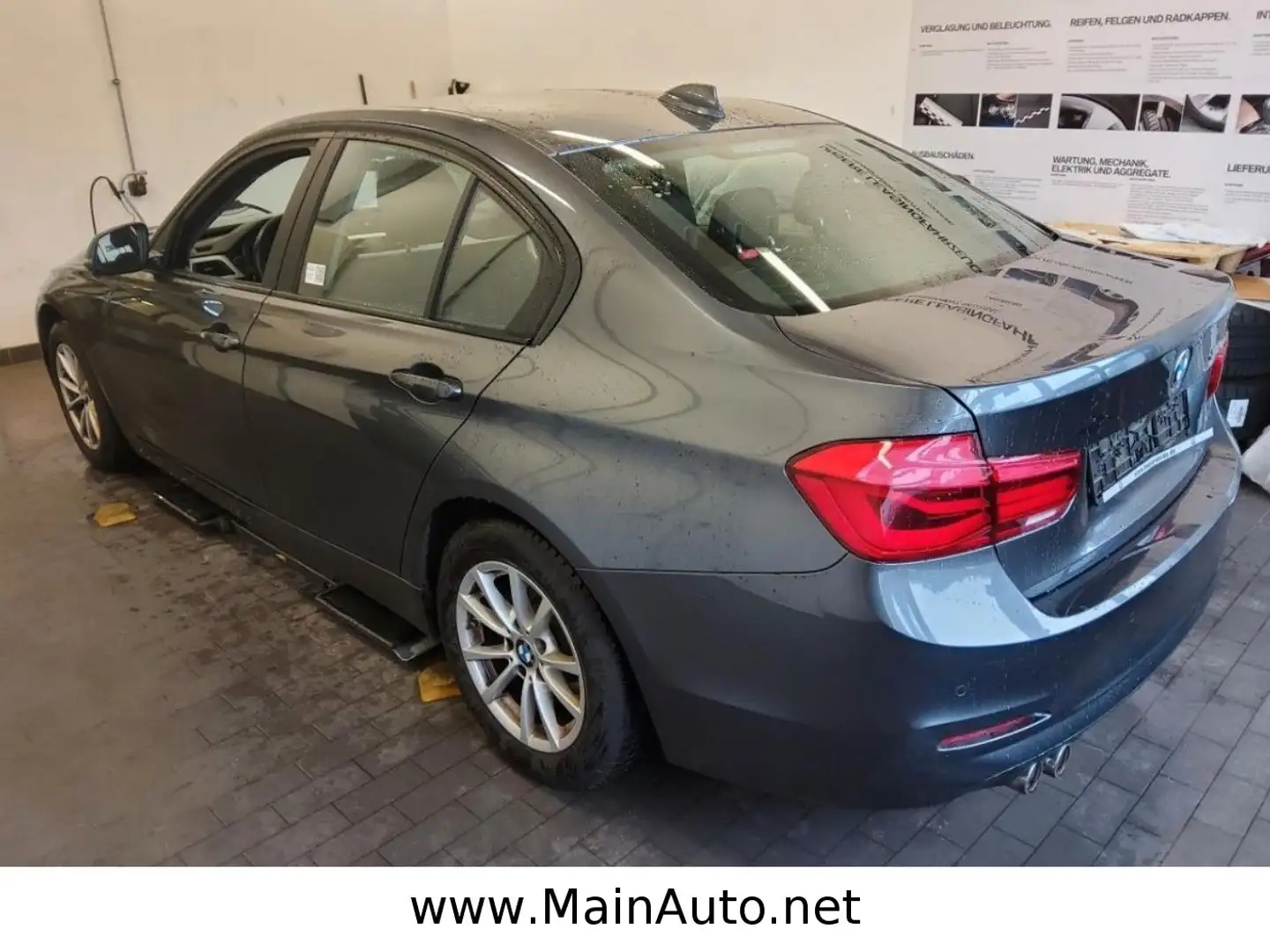BMW 320 d Lim. Automatik/2.Hand/NAVI/LED/Top Zustand Grigio - 2