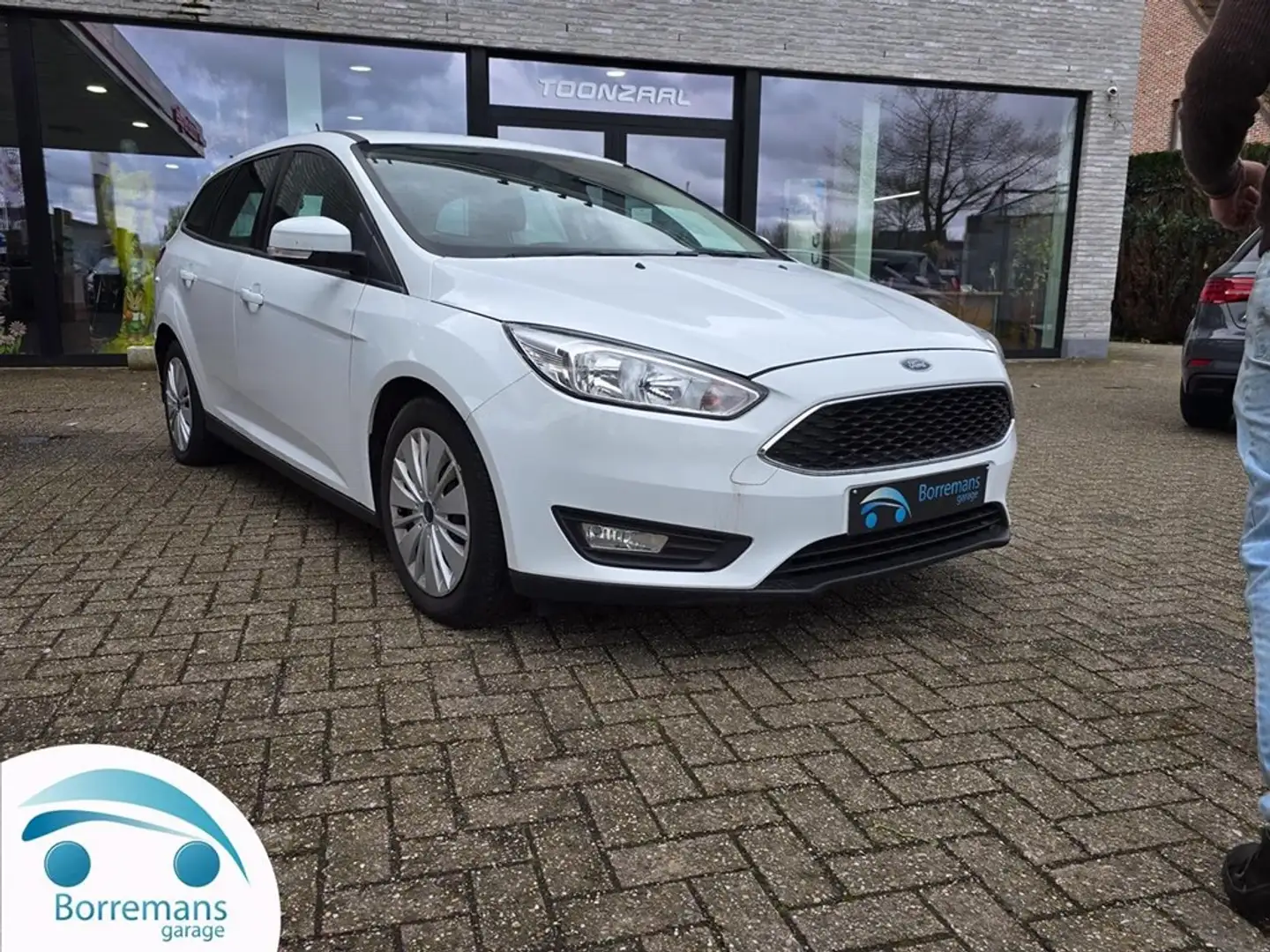 Ford Focus FORD FOCUS CLIPPER 1.5 TDCI BUSINESS CLASS White - 1