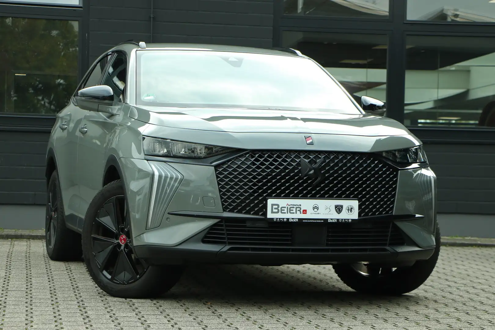 DS Automobiles DS 7 Crossback DS7 Crossback 1.5 BlueHDi 130 Performance Line Kam Grau - 2