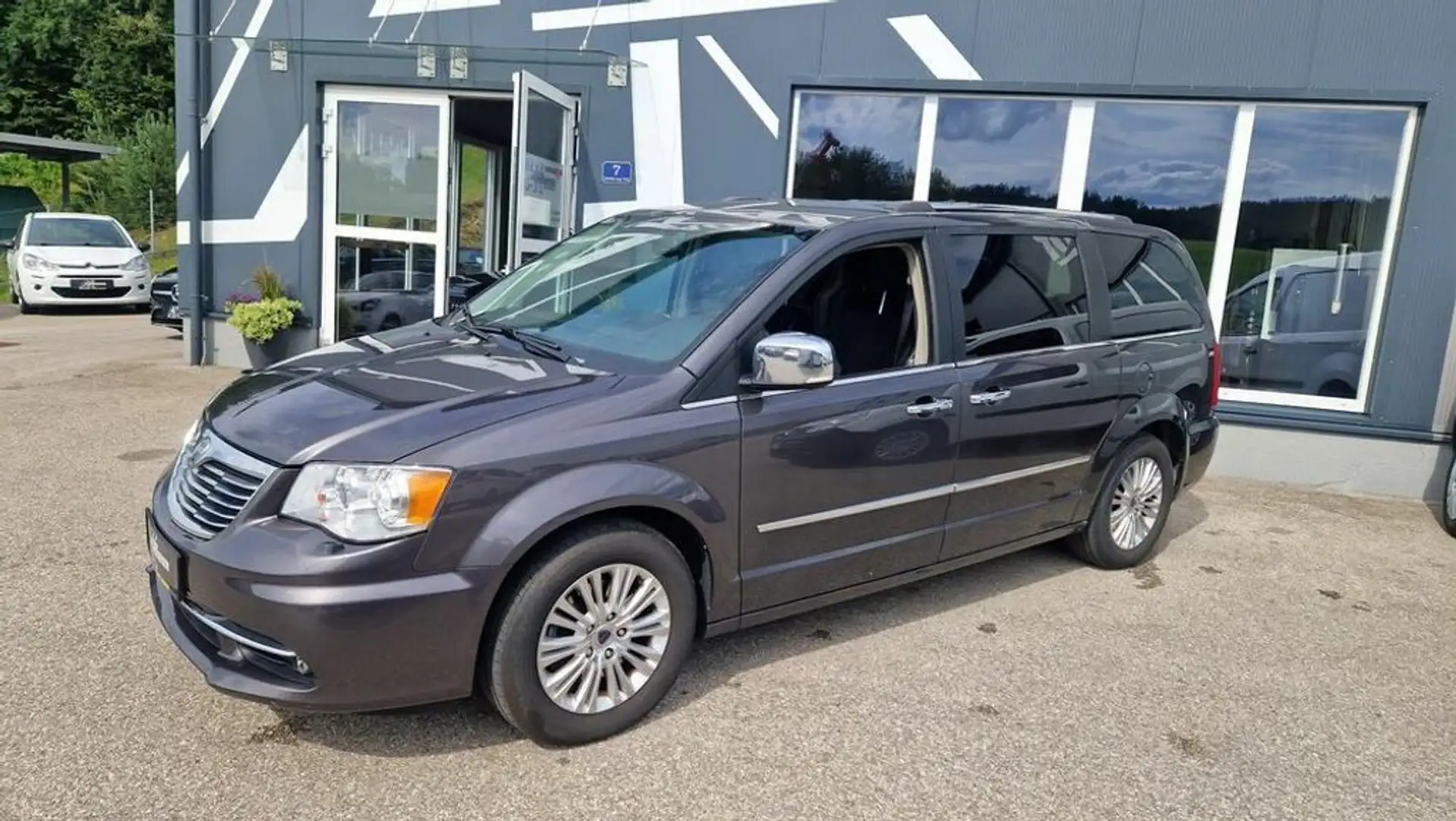 Chrysler Voyager Platinum ''1.Besitz'' Grau - 2