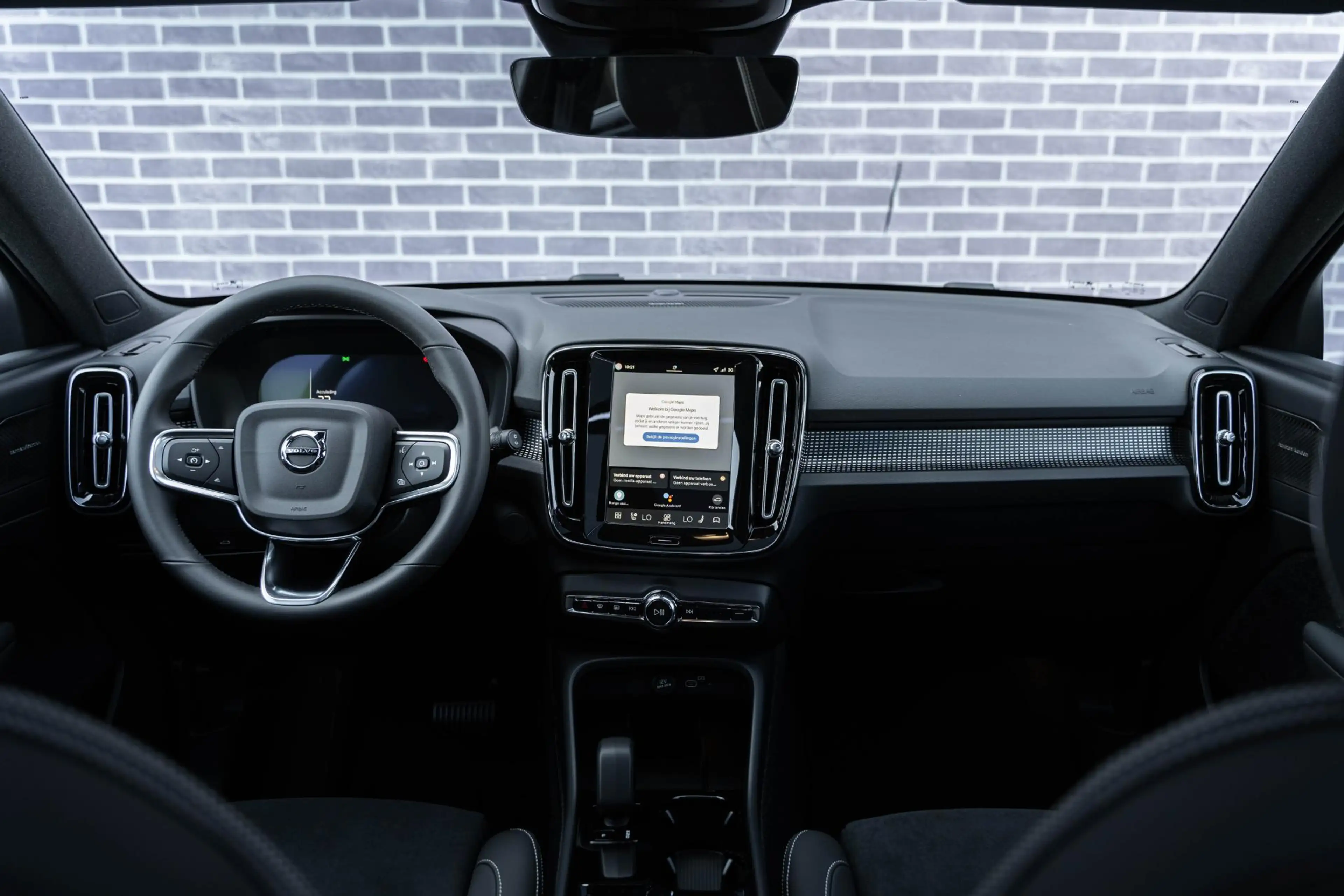 Volvo EX40 Extended Range Ultra Black Edition | Google | Long — photo 2