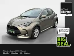 Toyota Yaris 1.5 Active Kamera+ACC+Navi+LED
