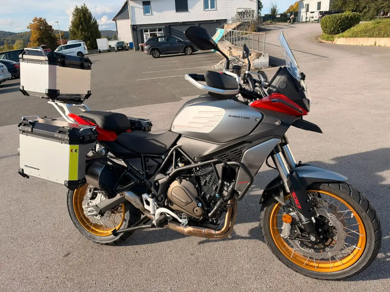 QJ Motor SRT 700 SX