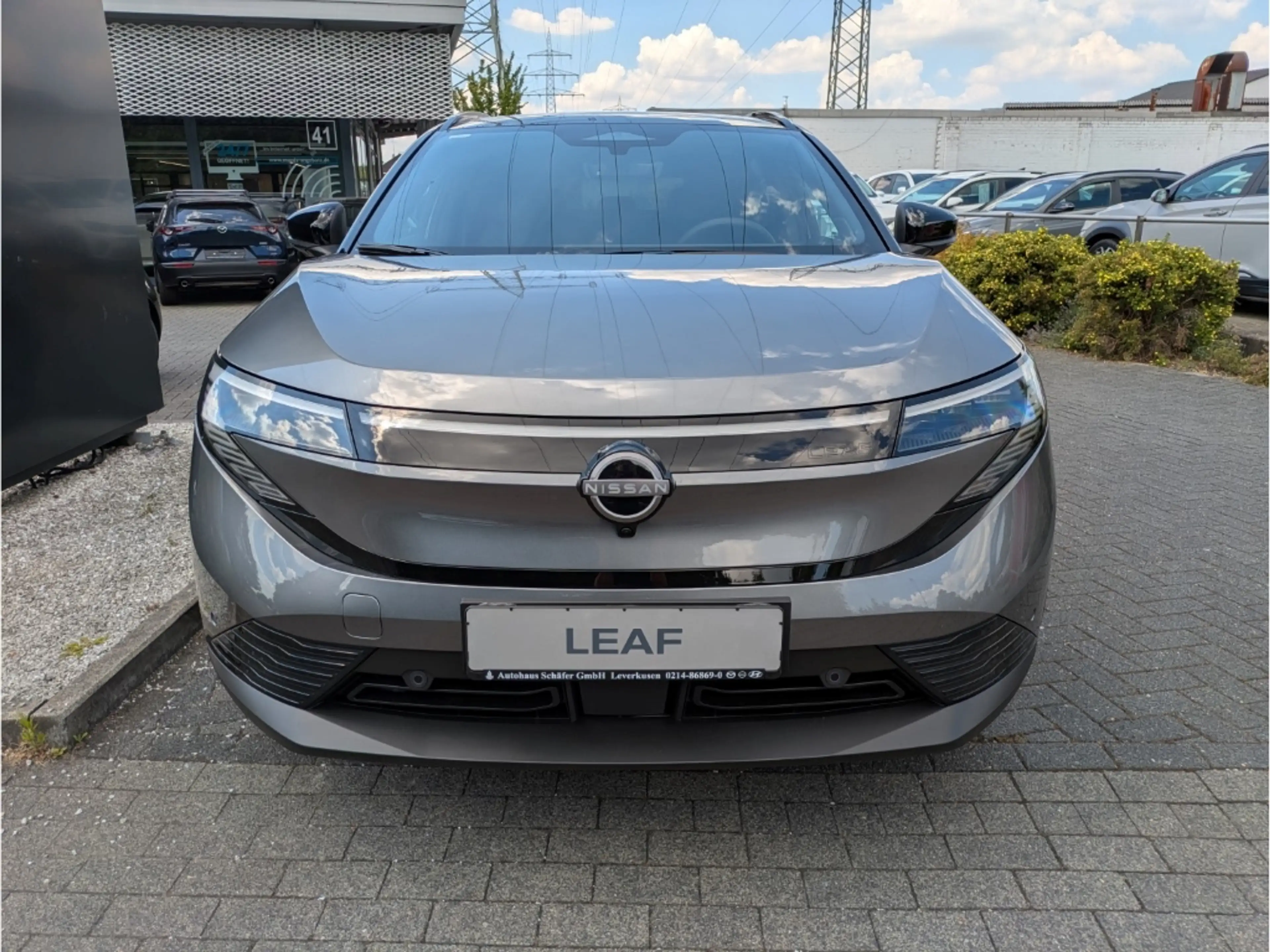 Nissan Leaf (2026) ADVANCE 75kWh V2L 2-Farben HUD Panorama Nav — photo 2