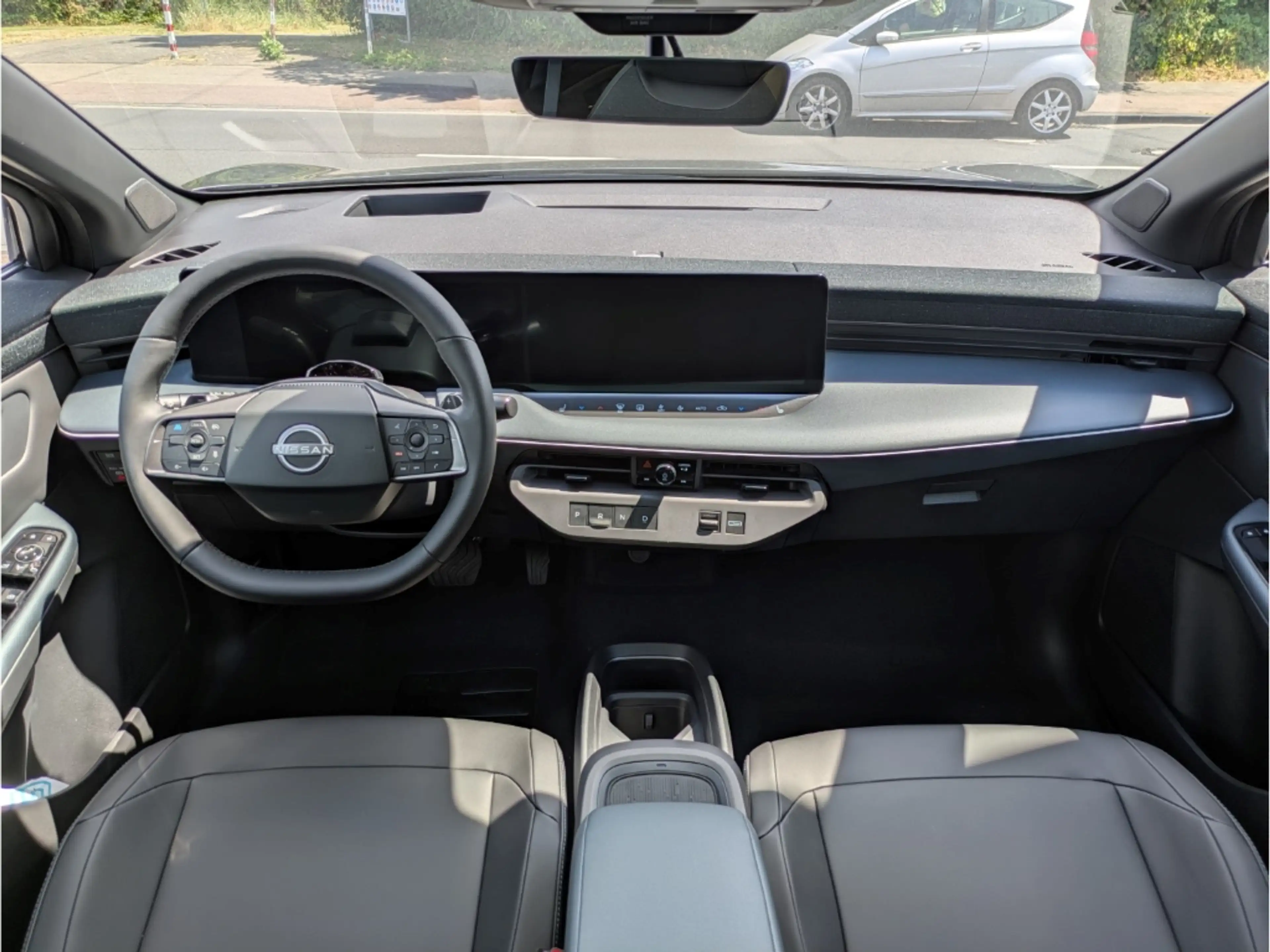 Nissan Leaf (2026) ADVANCE 75kWh V2L 2-Farben HUD Panorama Nav — photo 7