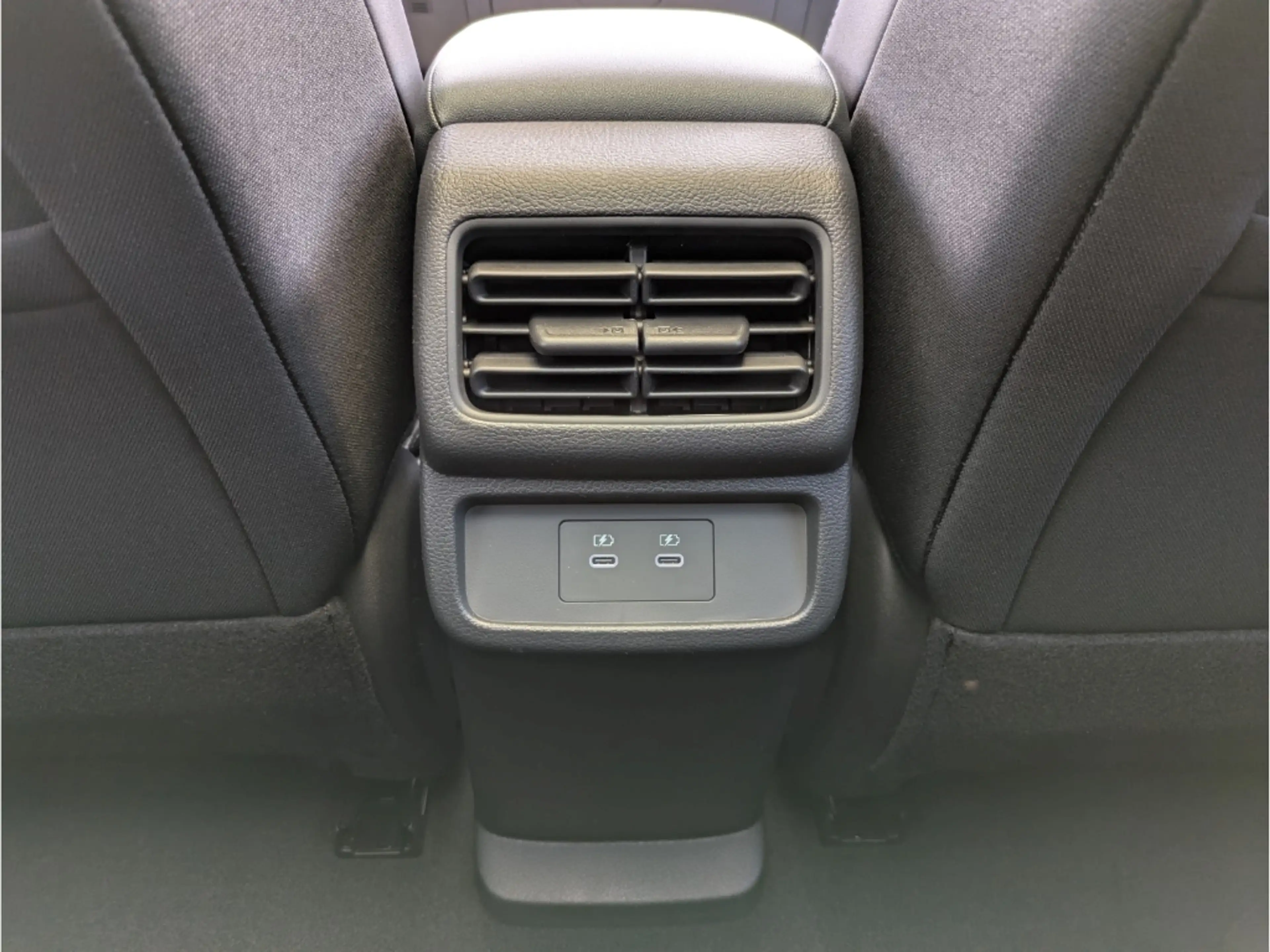 Nissan Leaf (2026) ADVANCE 75kWh V2L 2-Farben HUD Panorama Nav — photo 14