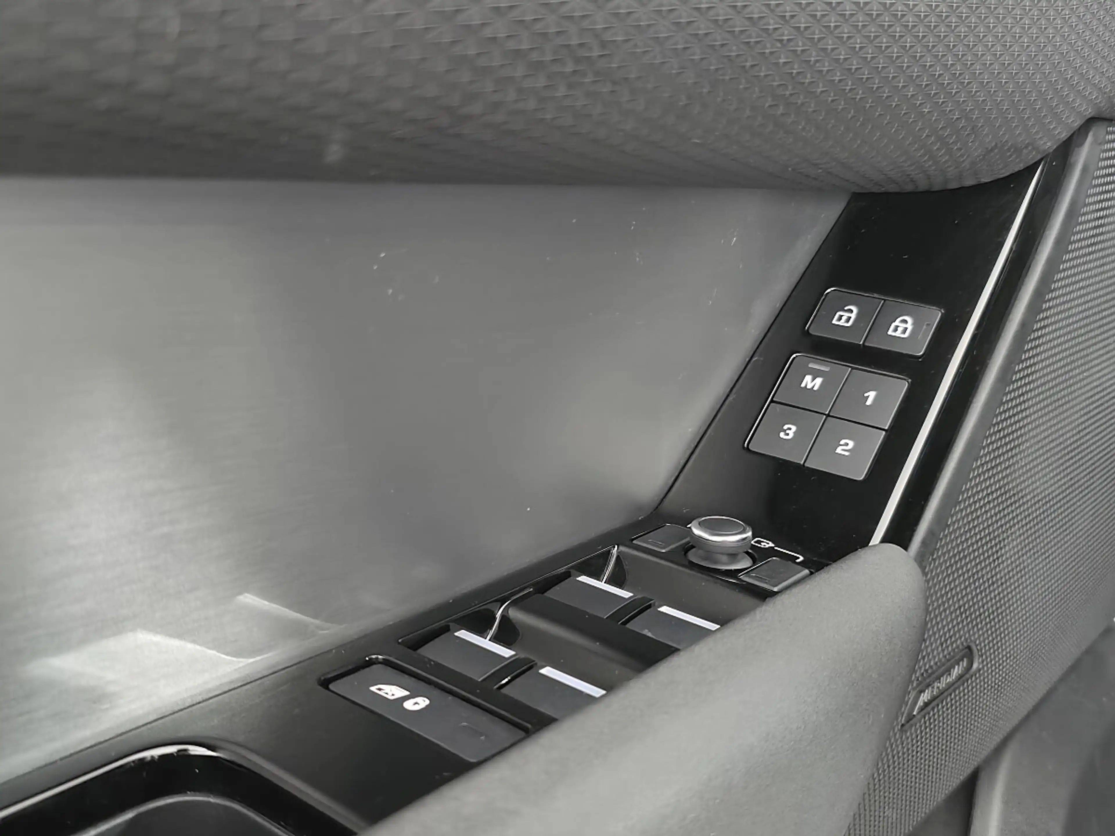 Land Rover Range Rover Velar 2.0 | Auto Stahl Wien 22 — photo 11