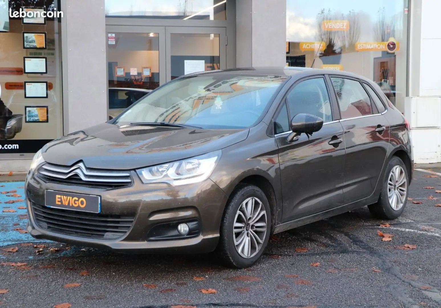 Citroen C4 1.2 130 ch courroie ok radar de recul - 1