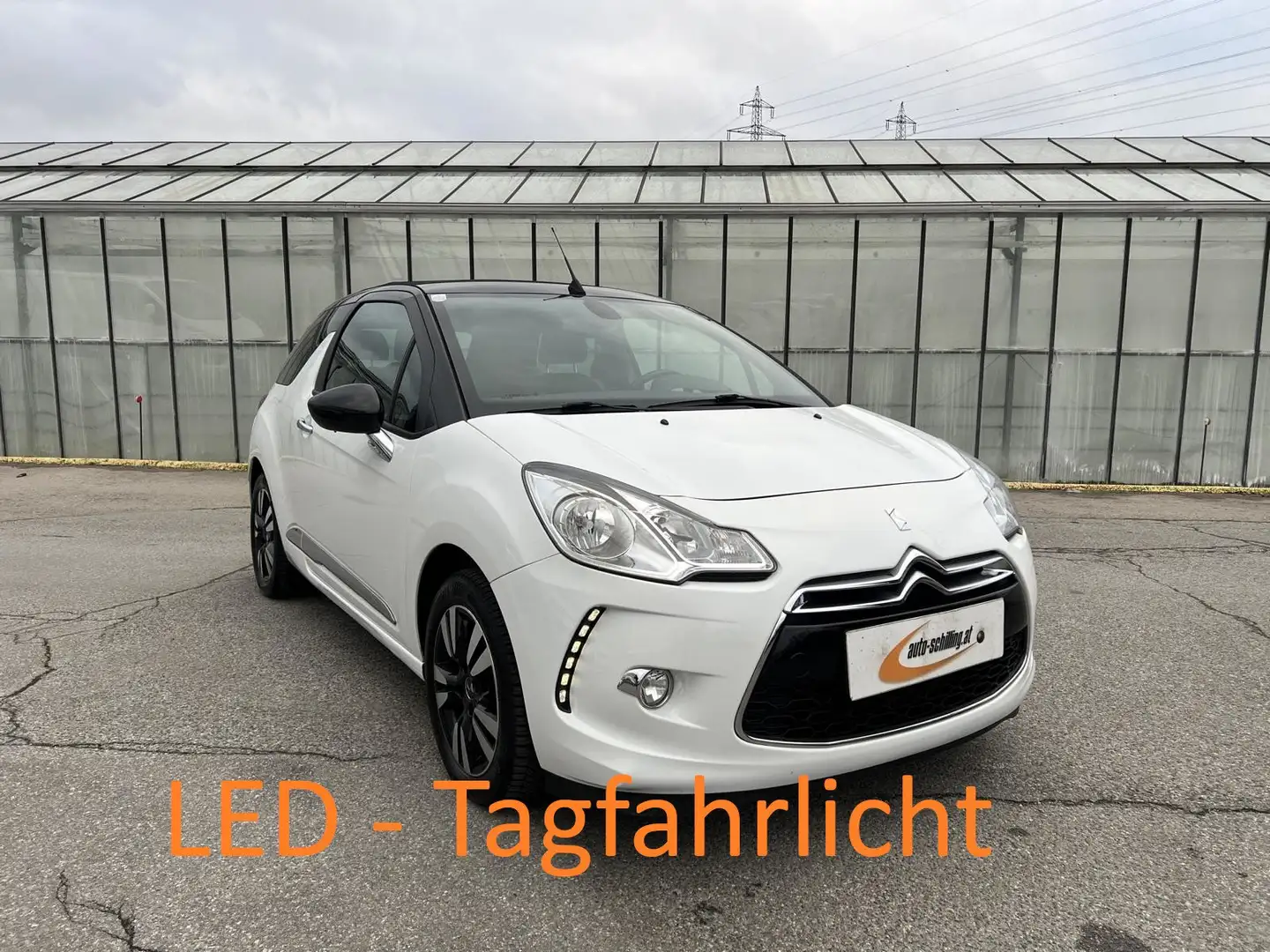 DS Automobiles DS 3 DS3 S&S SoChic Cabrio PDC LED 1.Besitz Servicebuch Weiß - 1