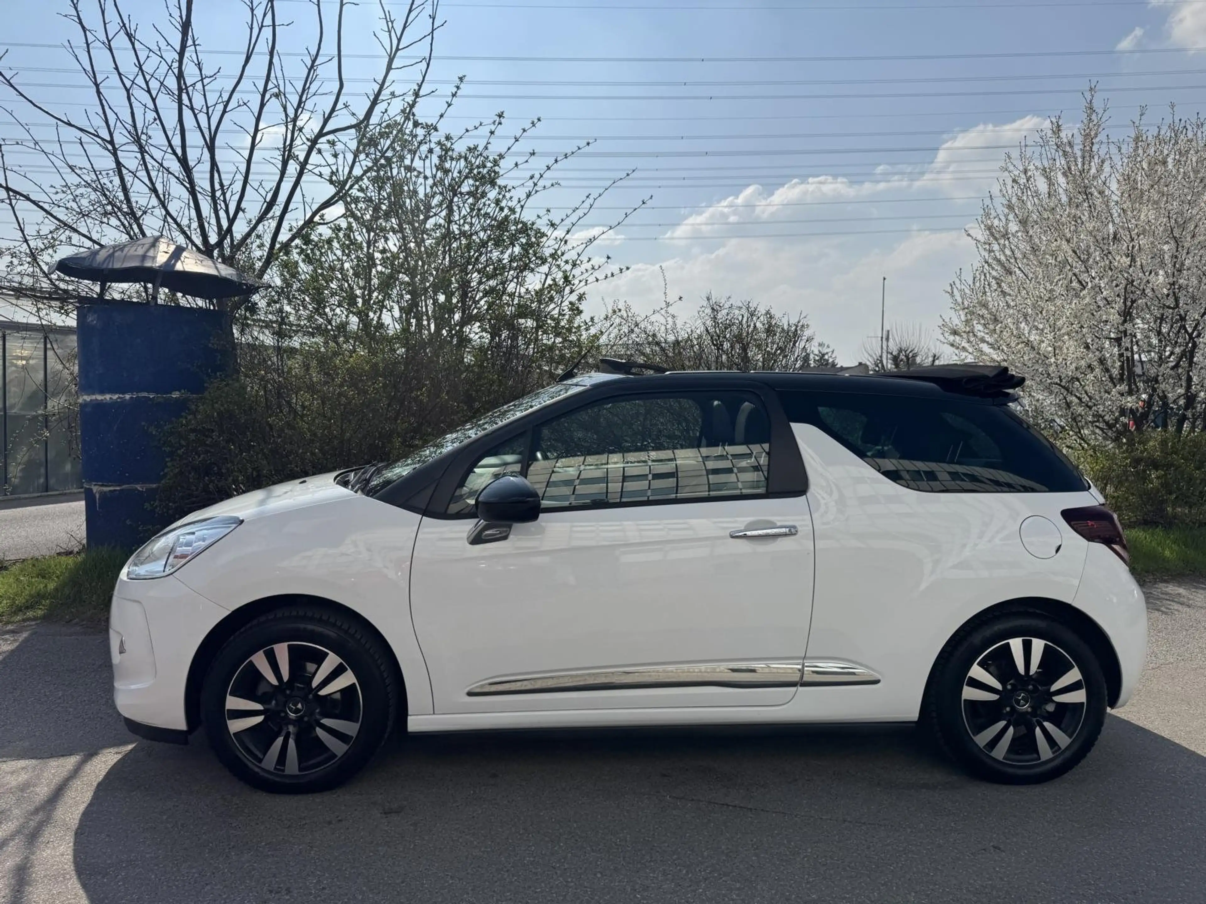 DS Automobiles DS 3 DS3 S&S SoChic Cabrio PDC LED 1.Besitz Servicebuch — photo 5