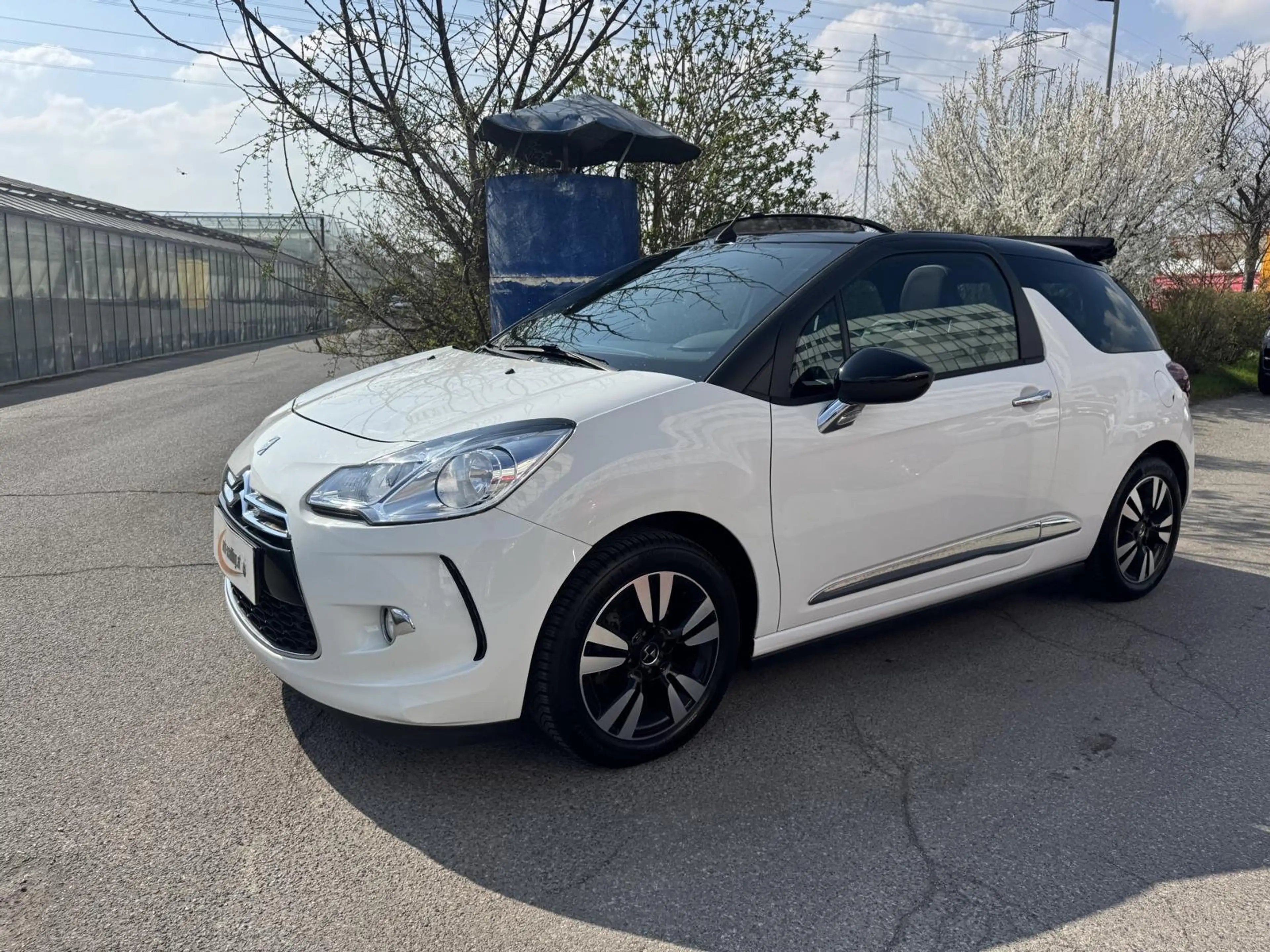 DS Automobiles DS 3 DS3 S&S SoChic Cabrio PDC LED 1.Besitz Servicebuch — photo 4
