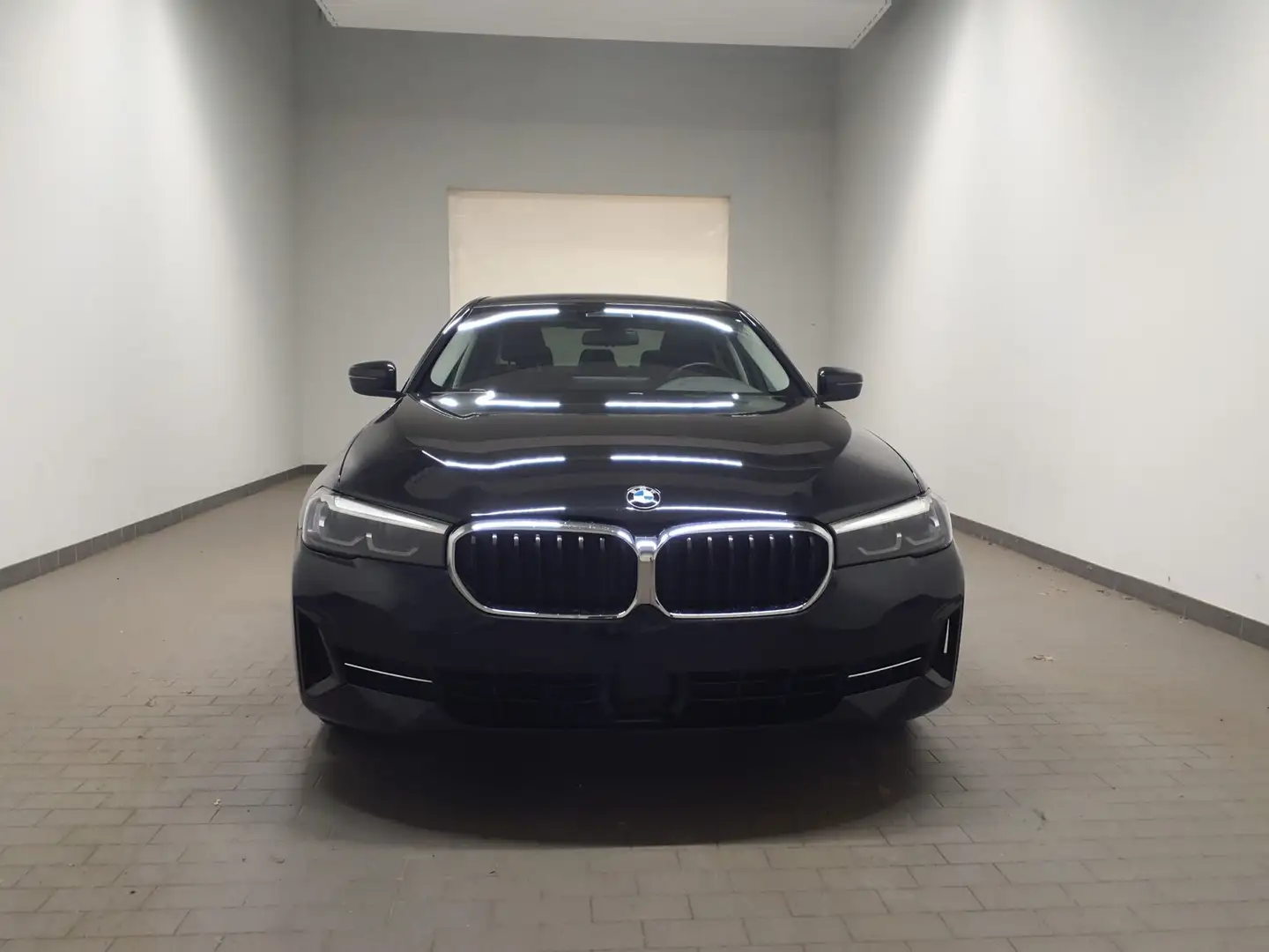 BMW 520 d LED Navi AppleCarPlay SHZ StHz. GRA Parkassist. Noir - 2