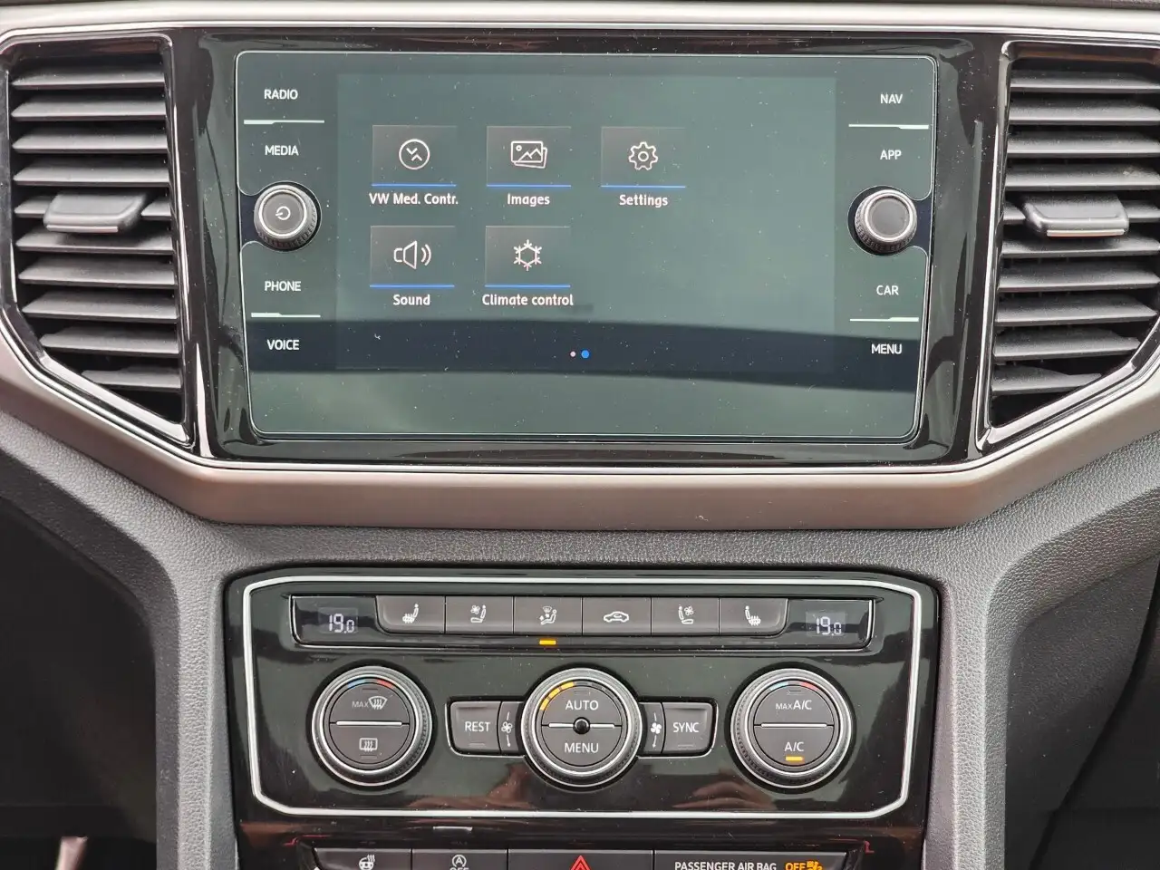 Volkswagen Atlas снимка Volkswagen Atlas