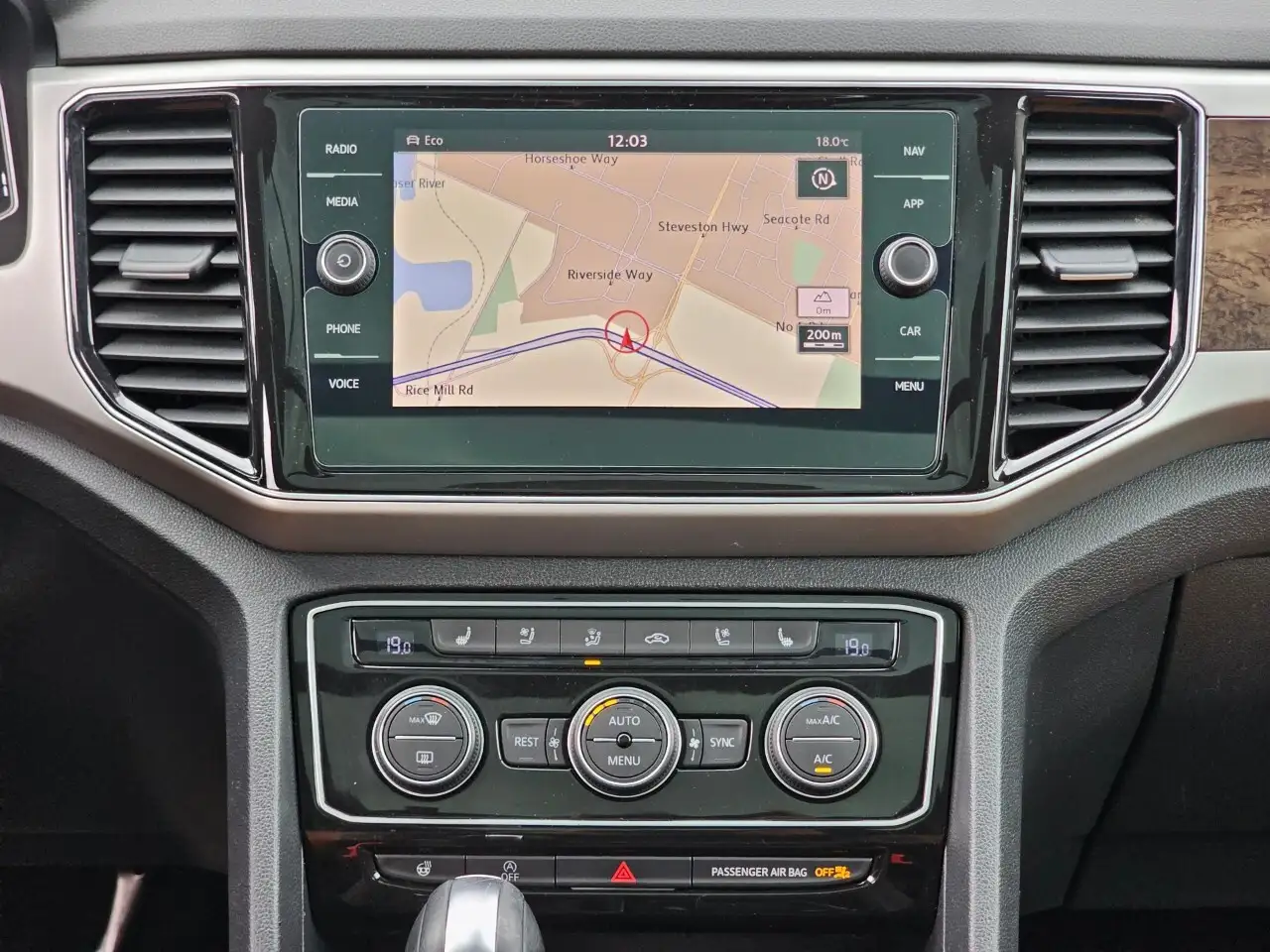 Volkswagen Atlas снимка Volkswagen Atlas