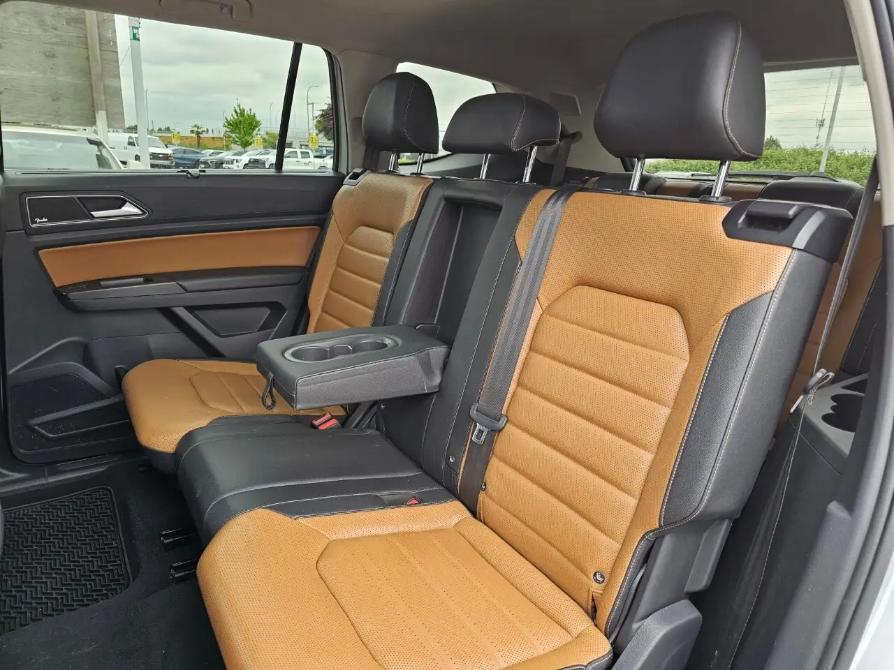 Volkswagen Atlas снимка Volkswagen Atlas