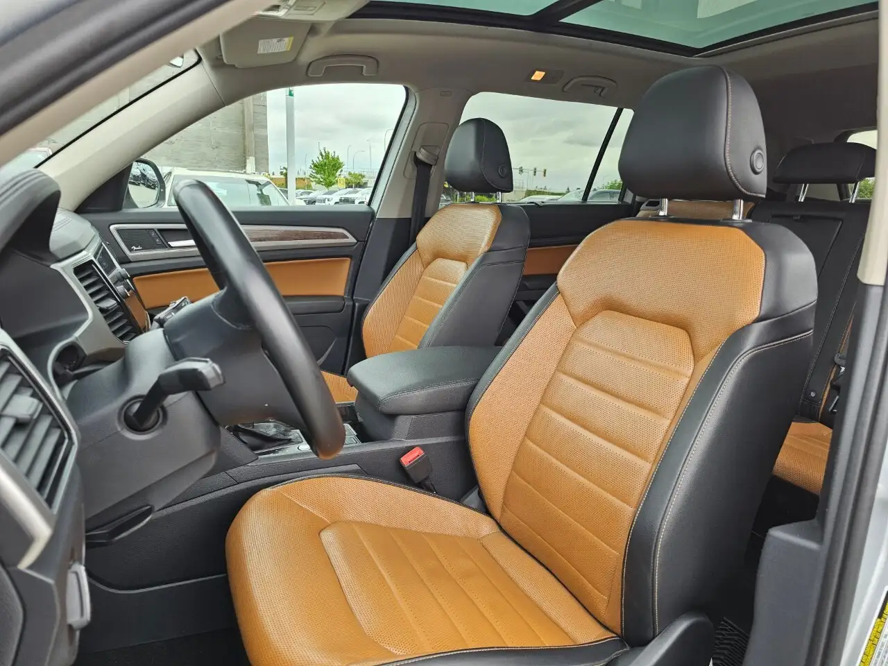Volkswagen Atlas снимка Volkswagen Atlas