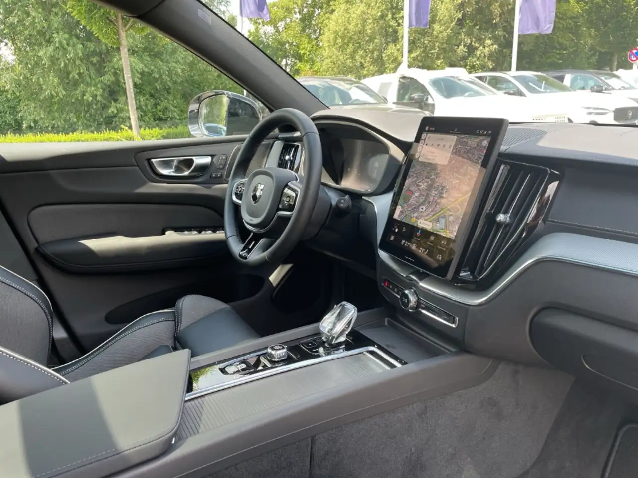 Volvo XC60 2025 — фото 10